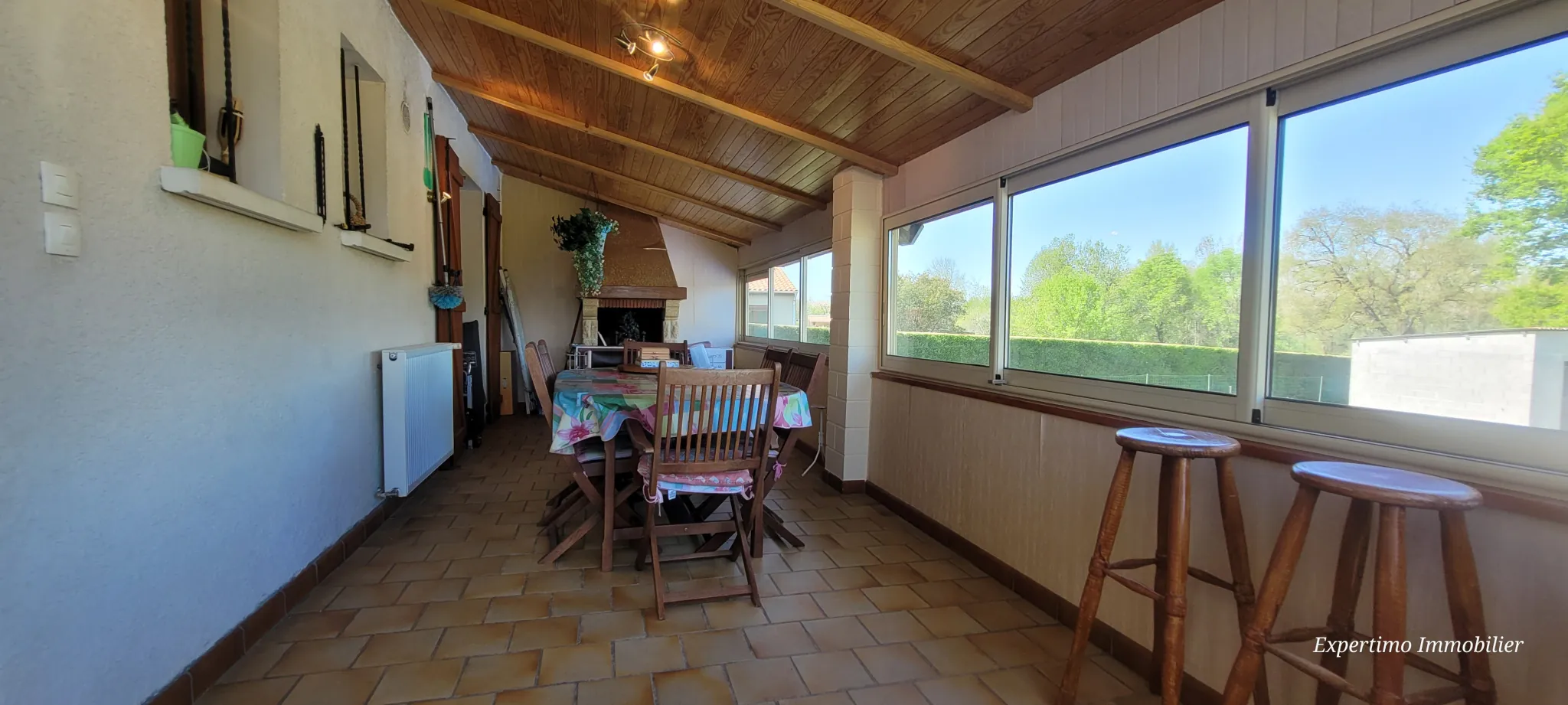 Maison avec piscine et garage à Montendre de 108 m2 