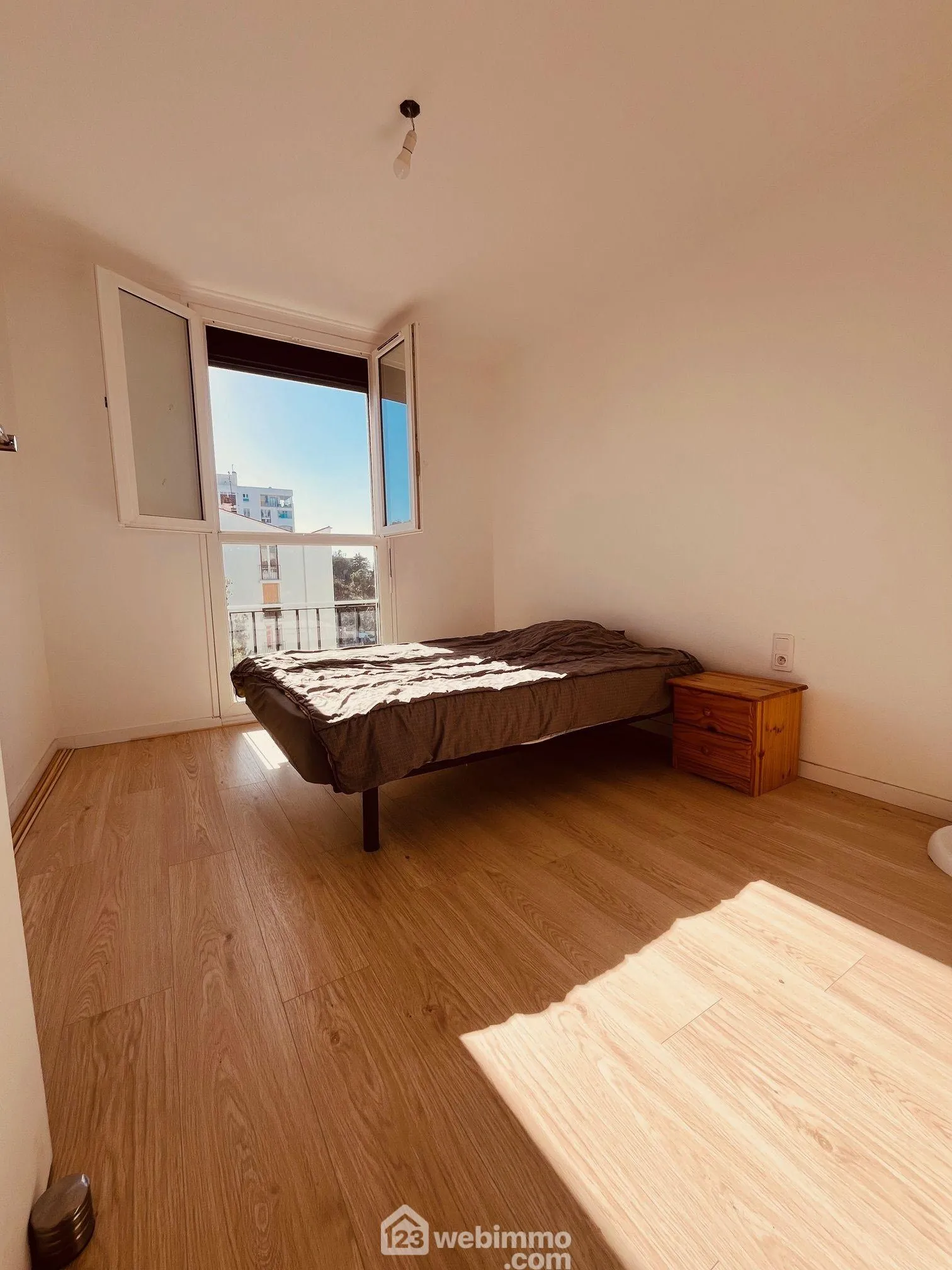 Appartement traversant lumineux à Perpignan avec vue sur les Corbières 