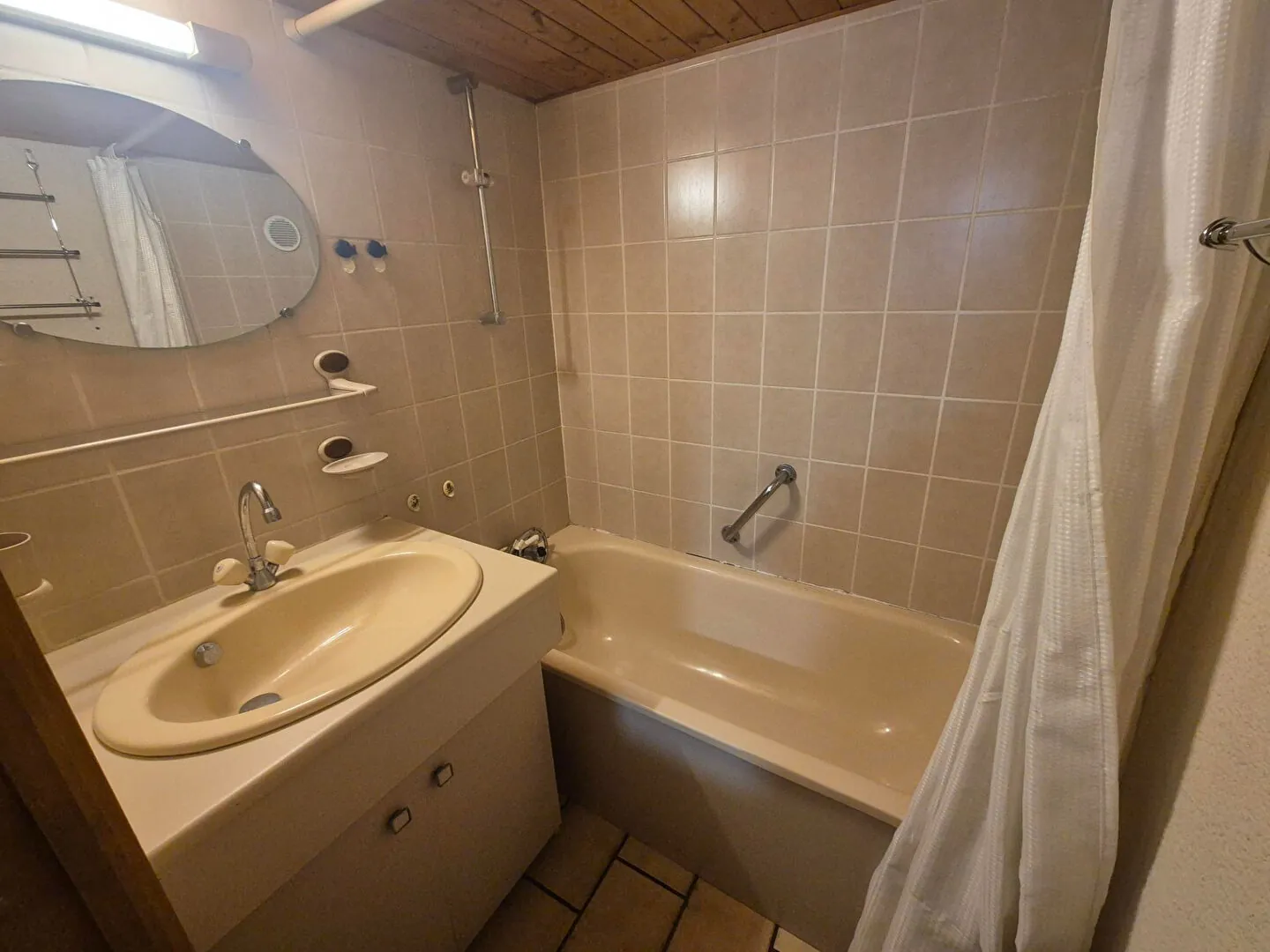 Appartement T2 à vendre à Briançon - Confort et potentiel d'investissement 