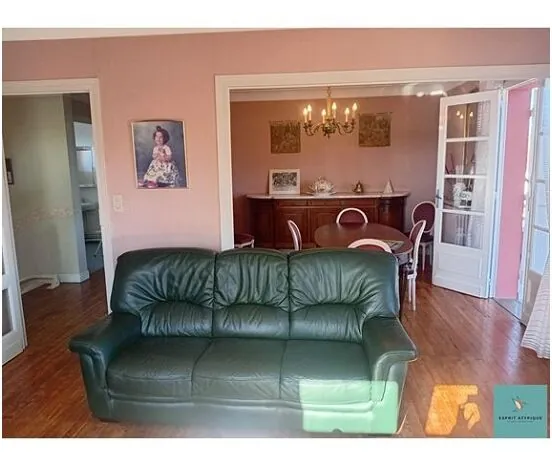 Maison familiale à Mont-de-Marsan avec 5 chambres et jardin de 800 m² 