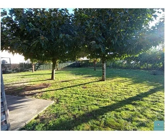 Maison familiale à Mont-de-Marsan avec 5 chambres et jardin de 800 m² 