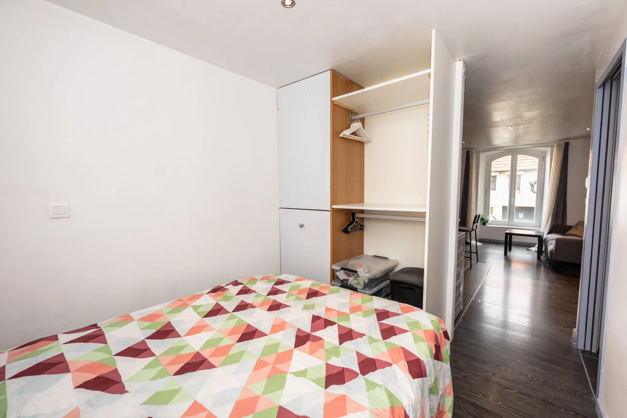 Studio rénové en centre-ville de Pontarlier proche commodités 