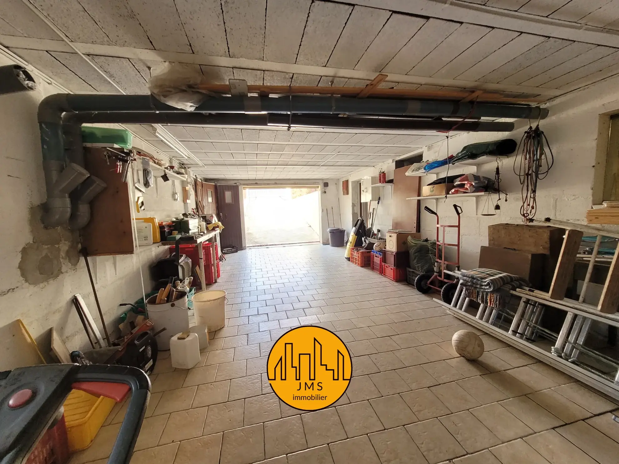 Maison à Yzeure avec jardin, garage et véranda climatisée - Opportunité à saisir 