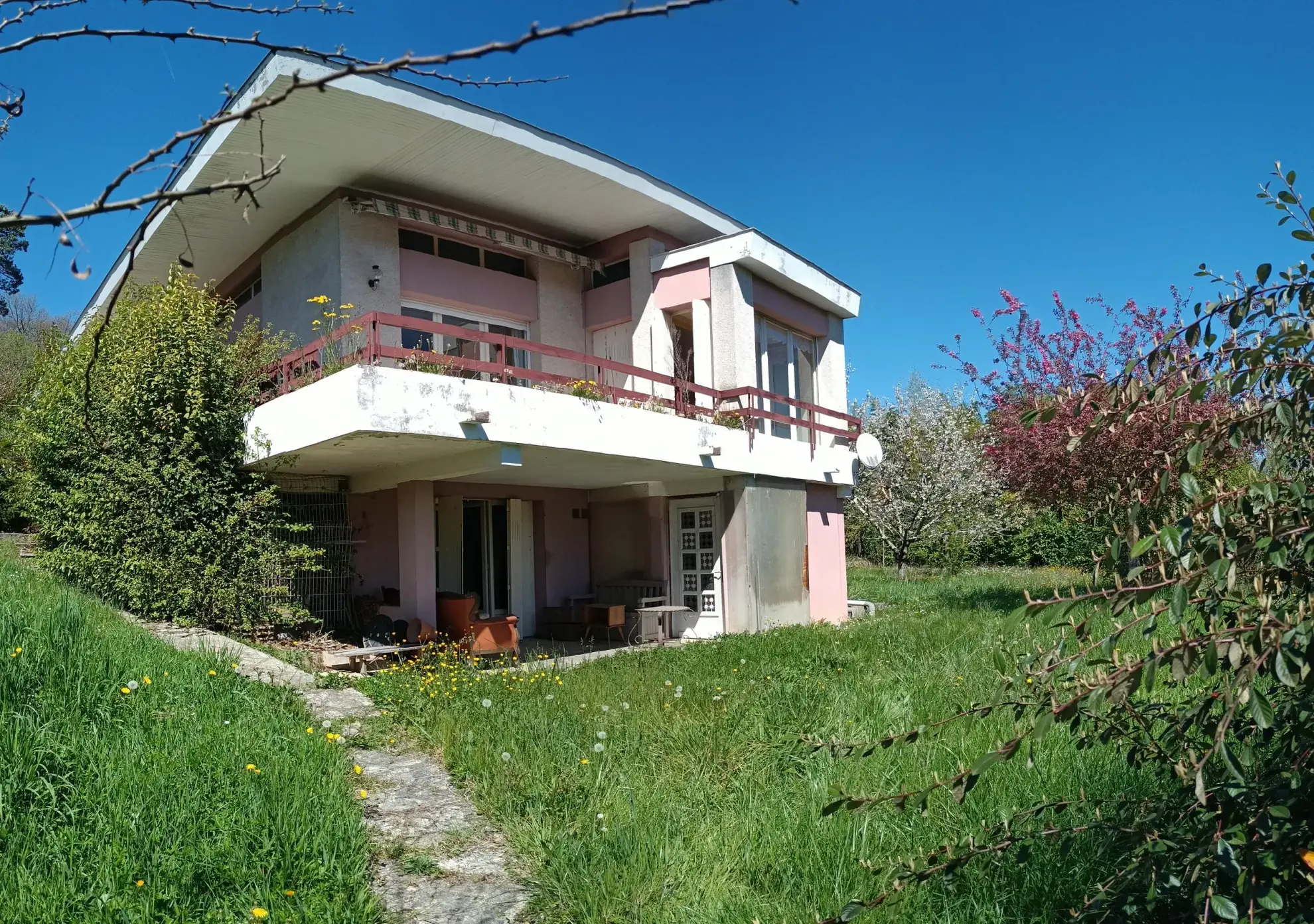 Belle maison avec vue panoramique à Monbran, 240m², 4 chambres, jardin et garage proche d'Agen 