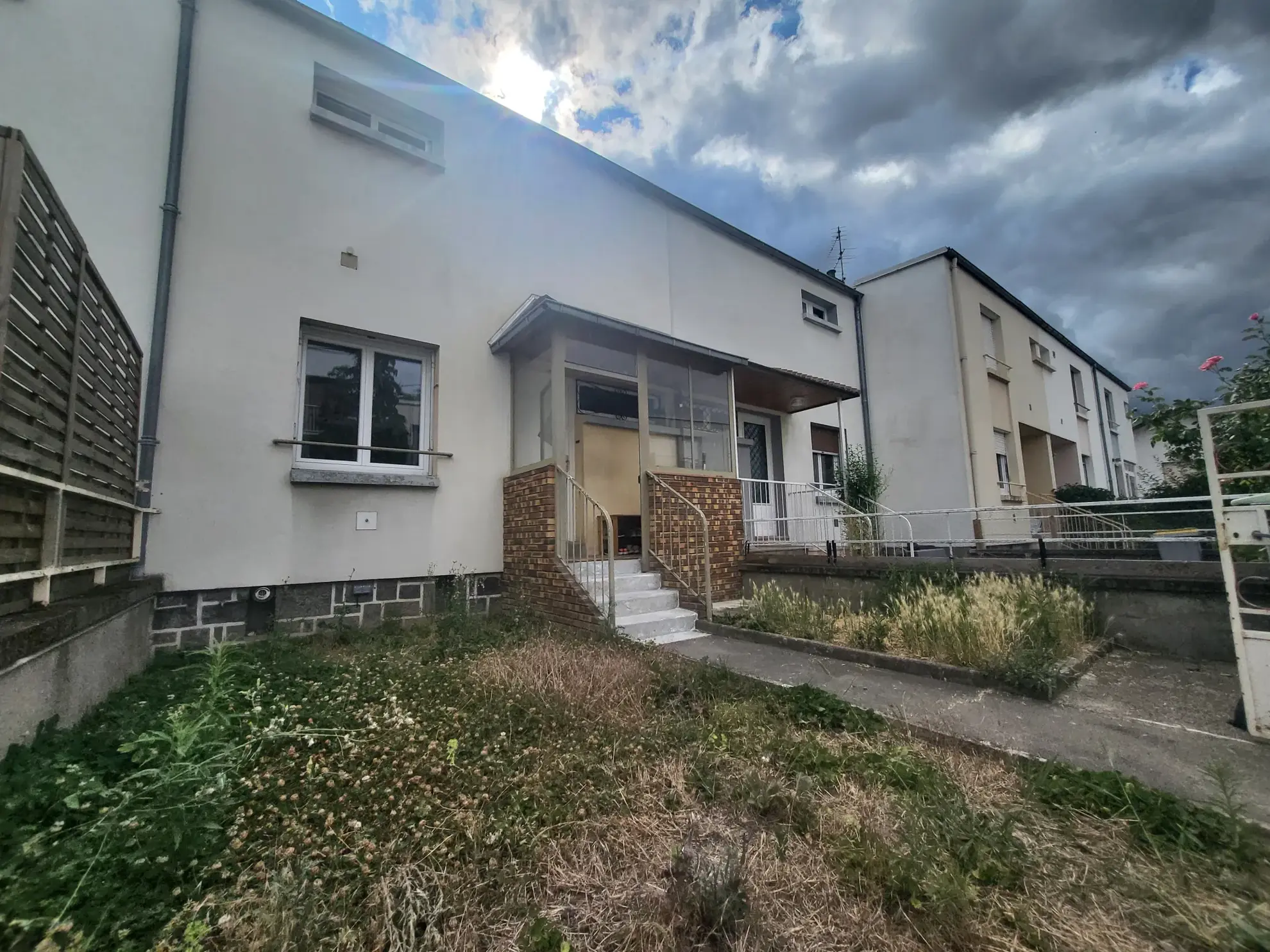 Maison à vendre à Aubière de 93 m² avec jardin clos et 3 niveaux
