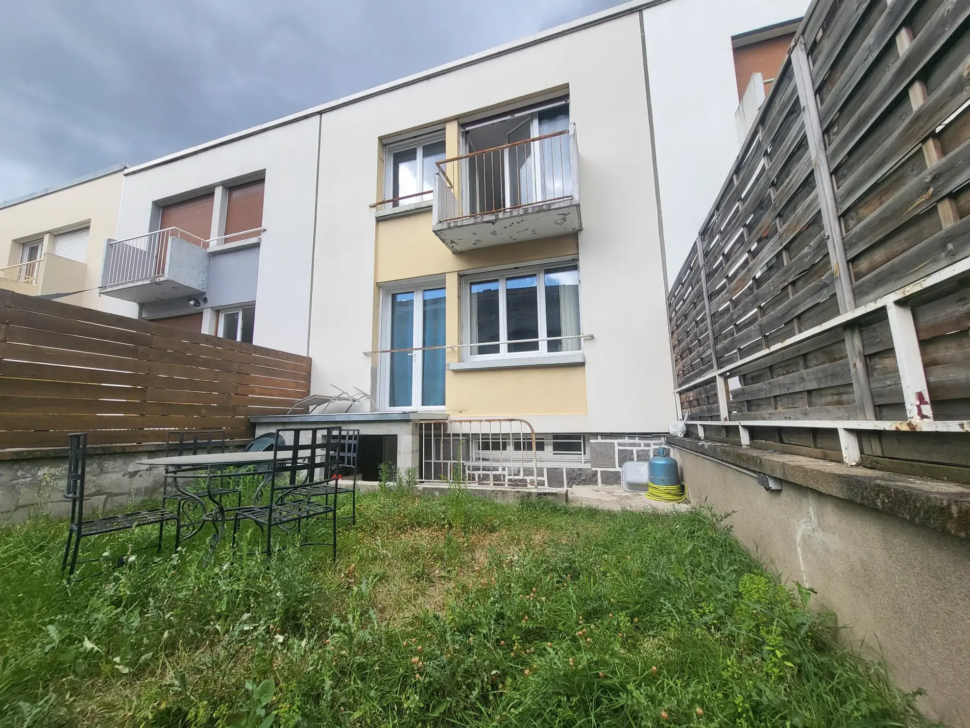 Maison à vendre à Aubière de 93 m² avec jardin clos et 3 niveaux 