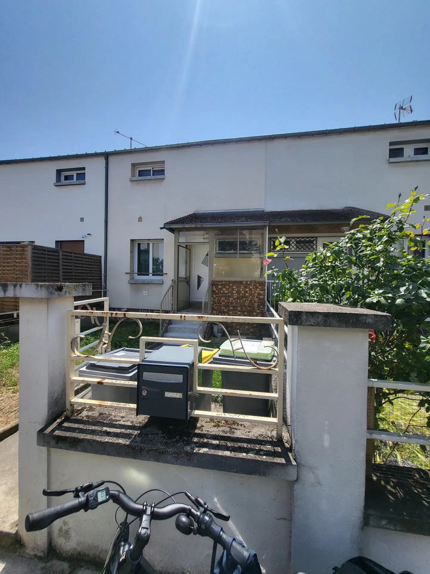 Maison à vendre à Aubière de 93 m² avec jardin clos et 3 niveaux 