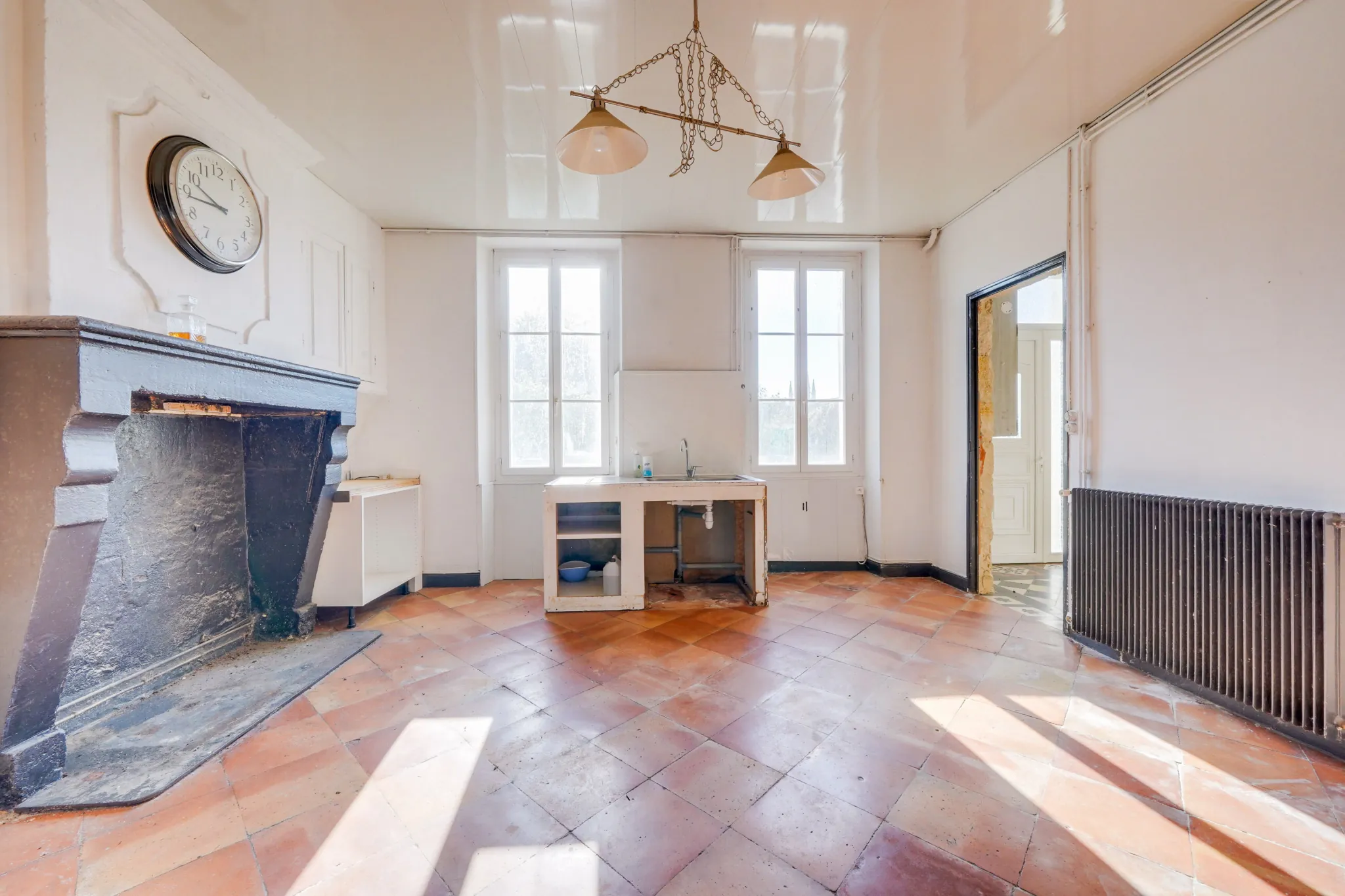 Charmante maison en pierre à Salignac – 108m², 3 chambres, garage, secteur recherché 