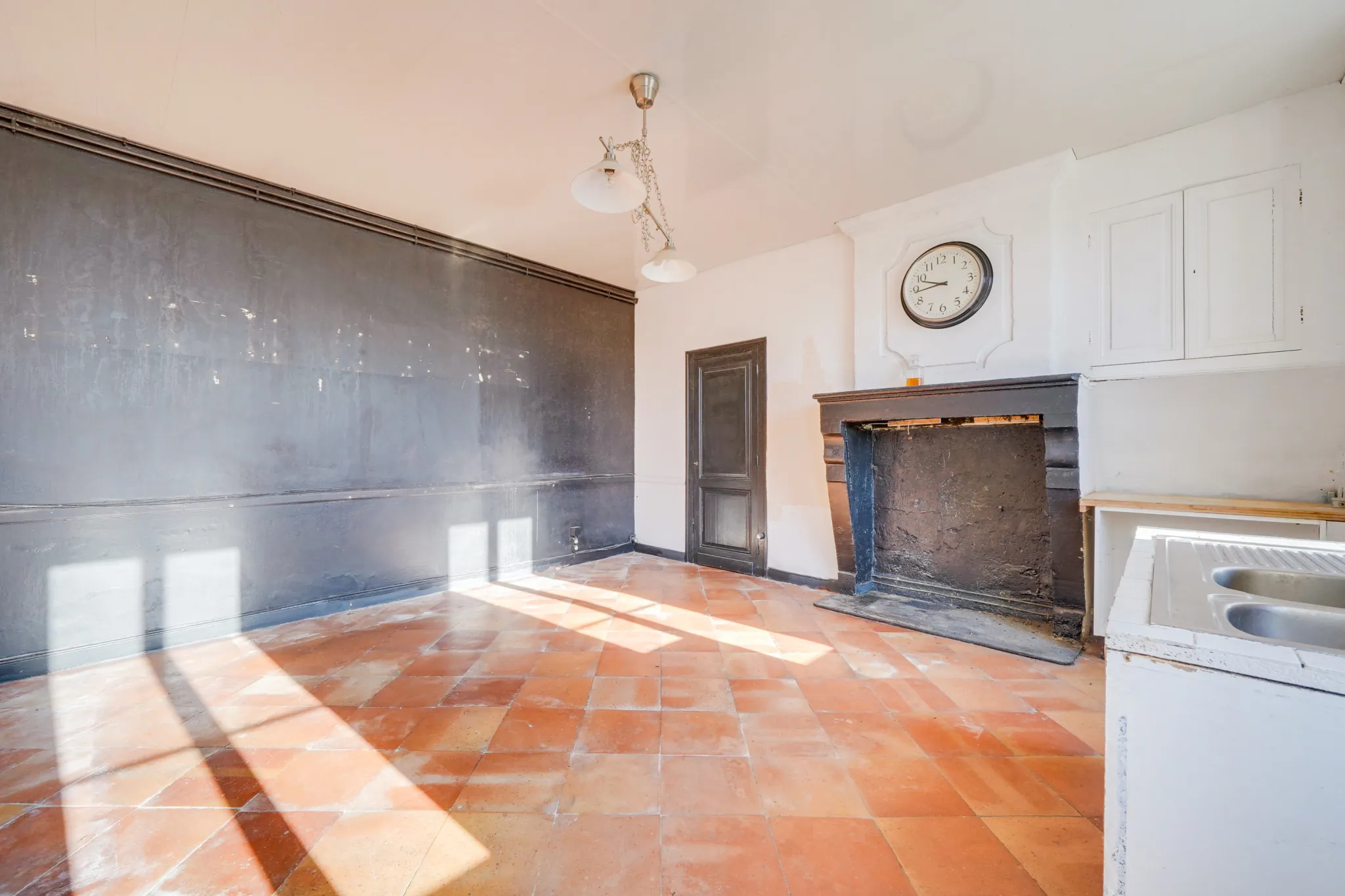 Charmante maison en pierre à Salignac – 108m², 3 chambres, garage, secteur recherché 