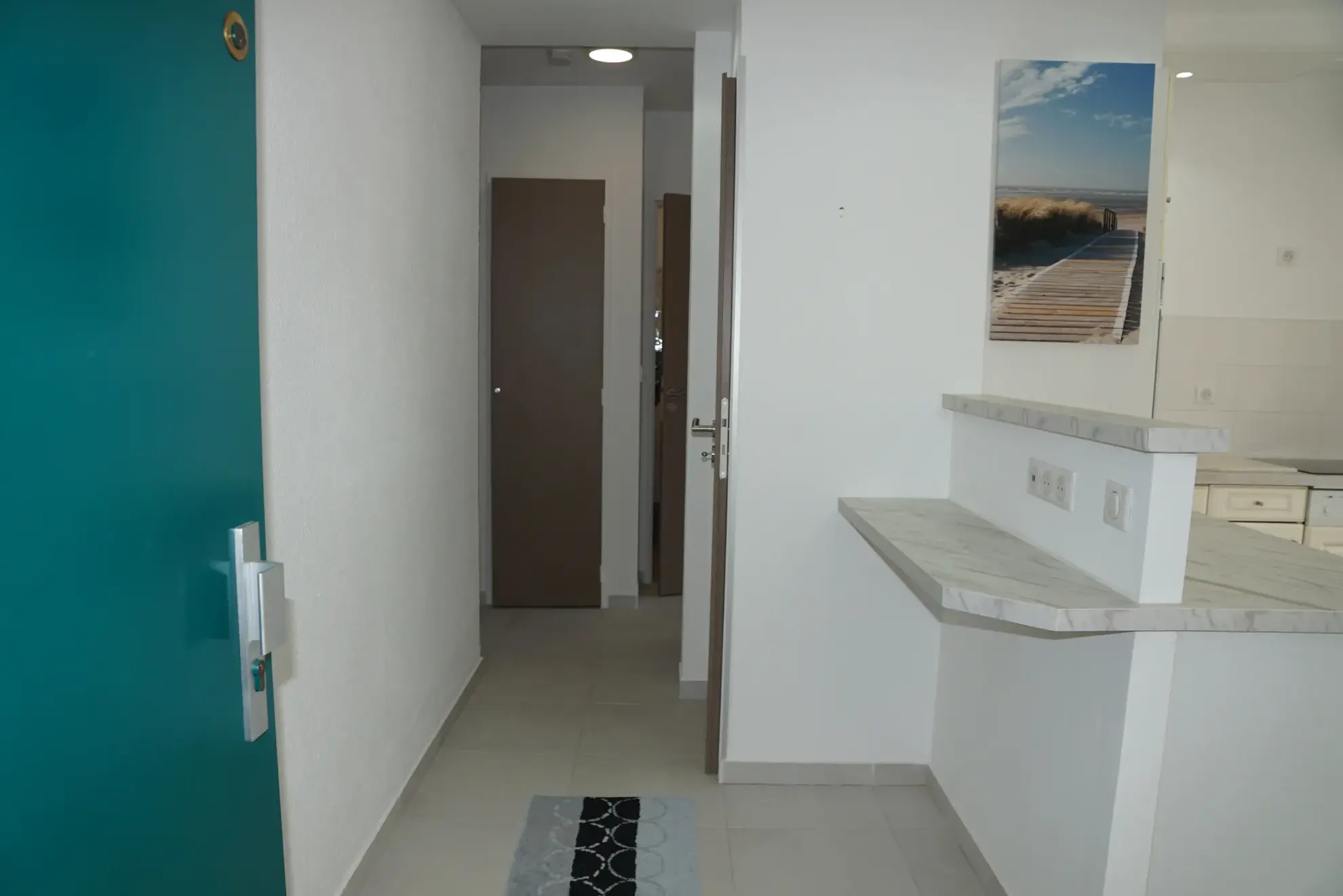 Bel appartement rénové avec terrasse et garage au centre de Cavalaire-sur-Mer 