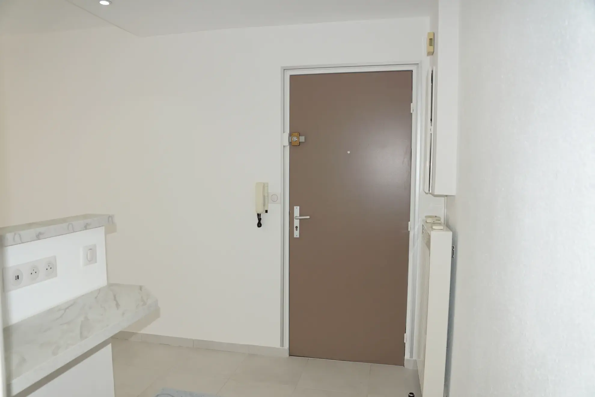 Bel appartement rénové avec terrasse et garage au centre de Cavalaire-sur-Mer 