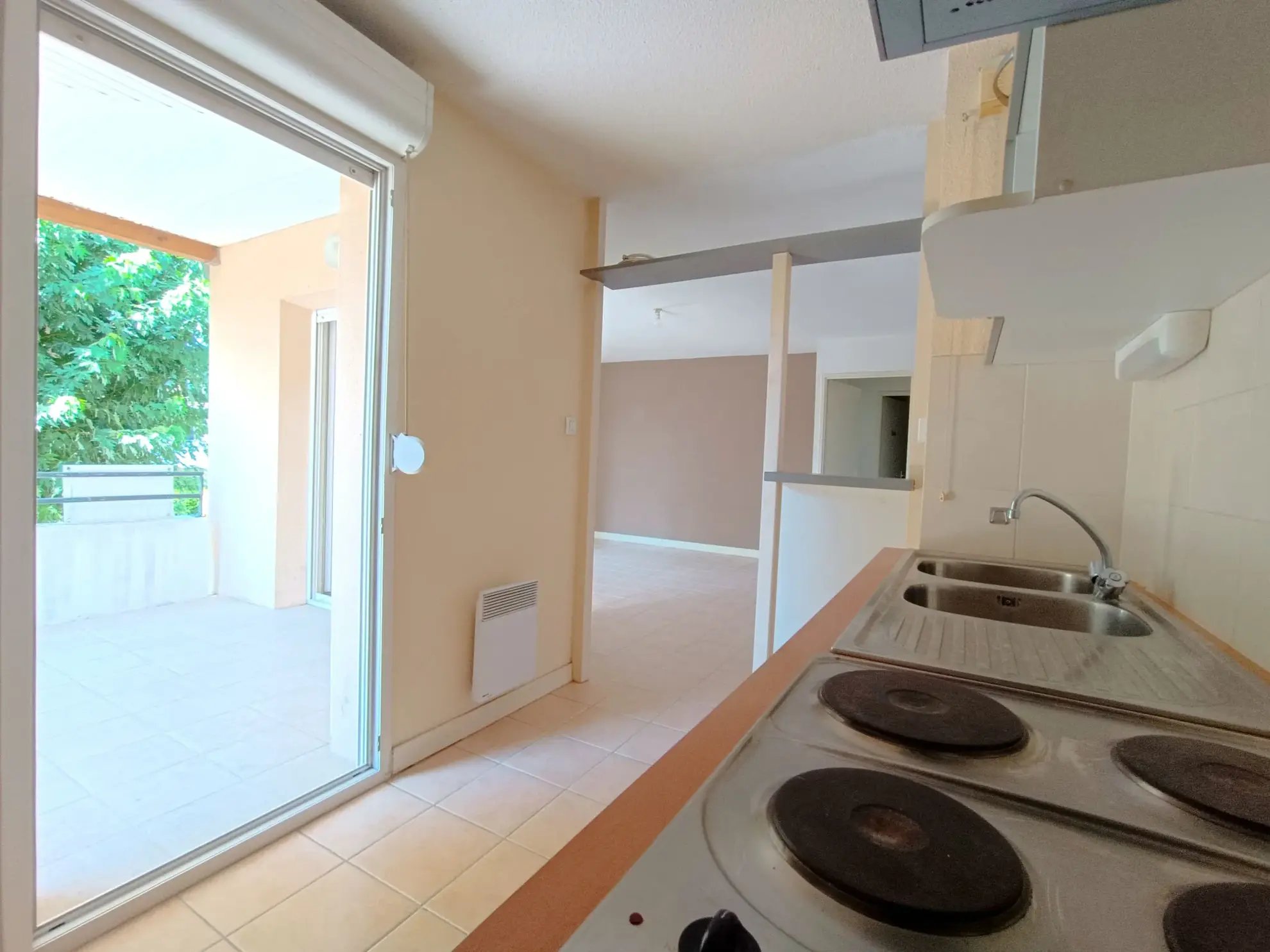 Appartement T2 de 47 m2 avec terrasse dans résidence sécurisée à Carcassonne 