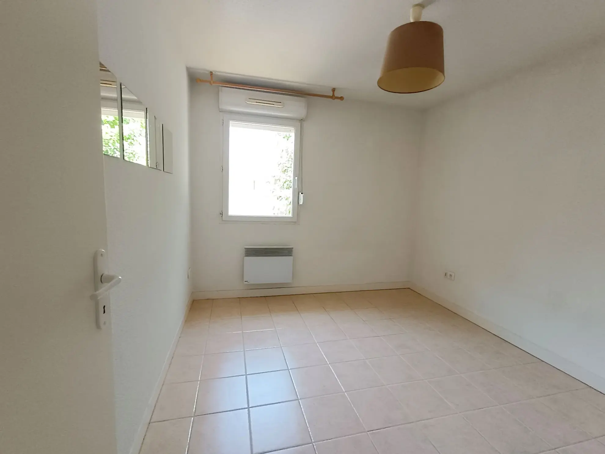 Appartement T2 de 47 m2 avec terrasse dans résidence sécurisée à Carcassonne 