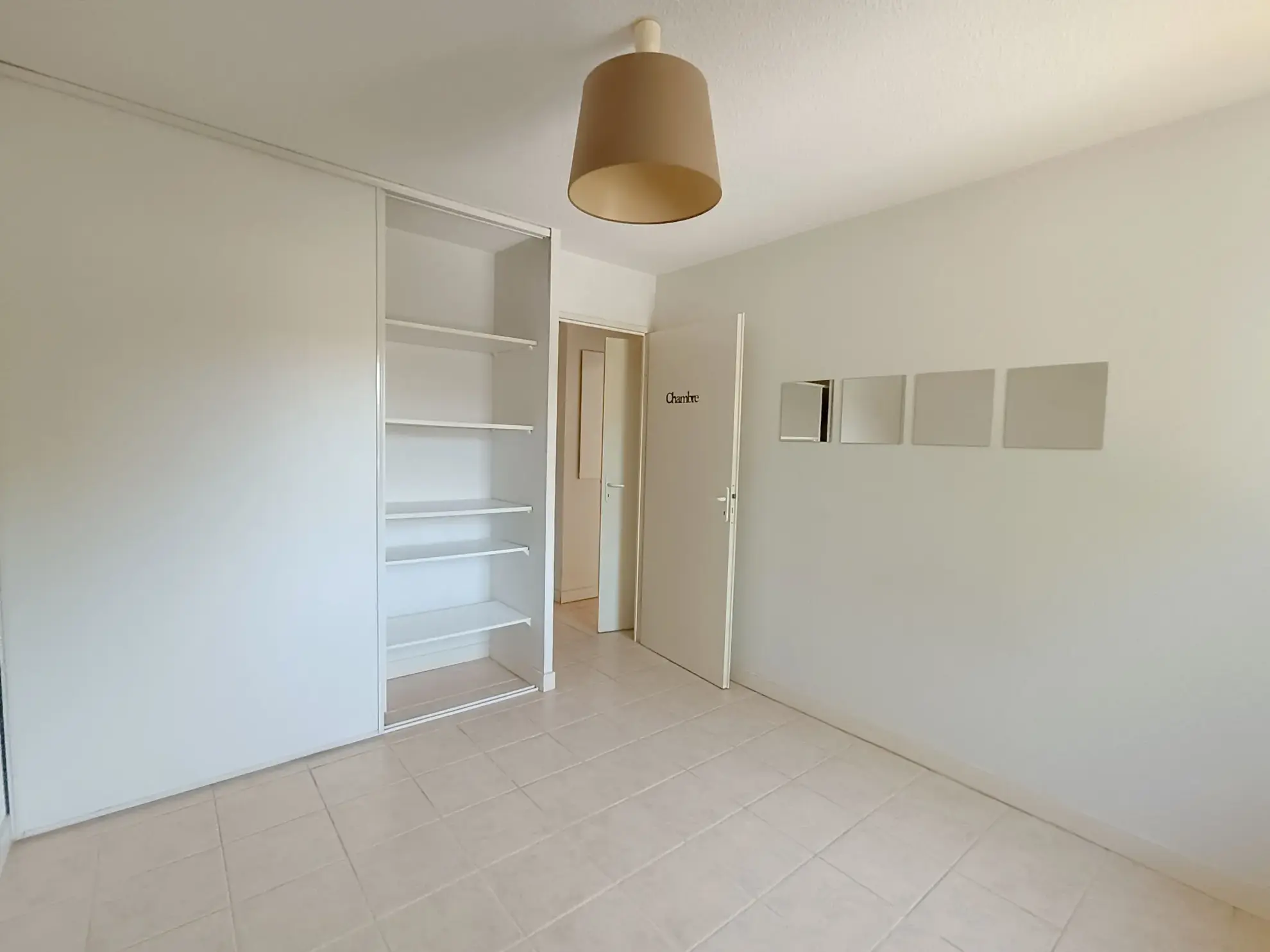 Appartement T2 de 47 m2 avec terrasse dans résidence sécurisée à Carcassonne 
