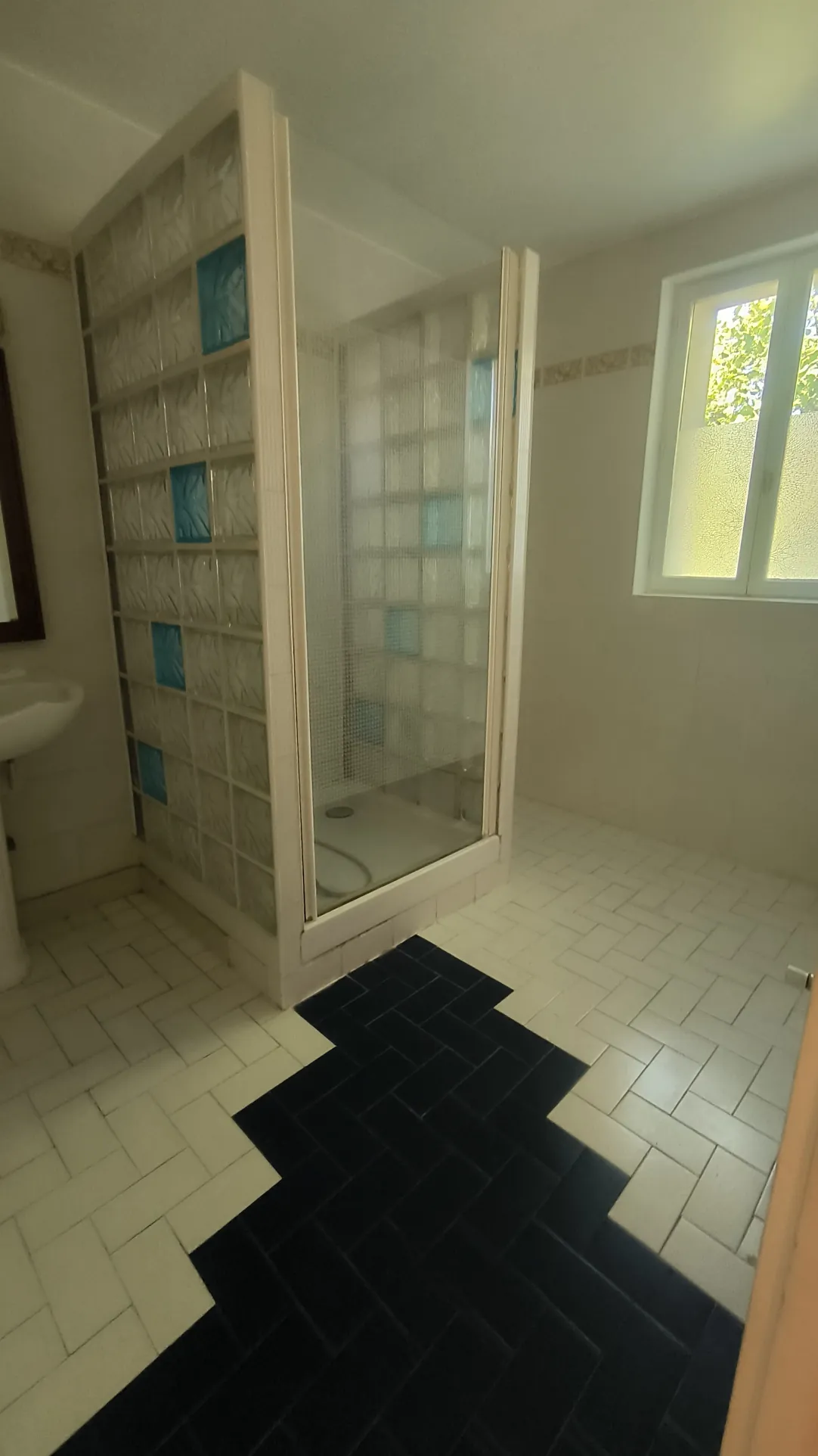 Belle maison à Château-Thierry avec 5 chambres et jardin plat 