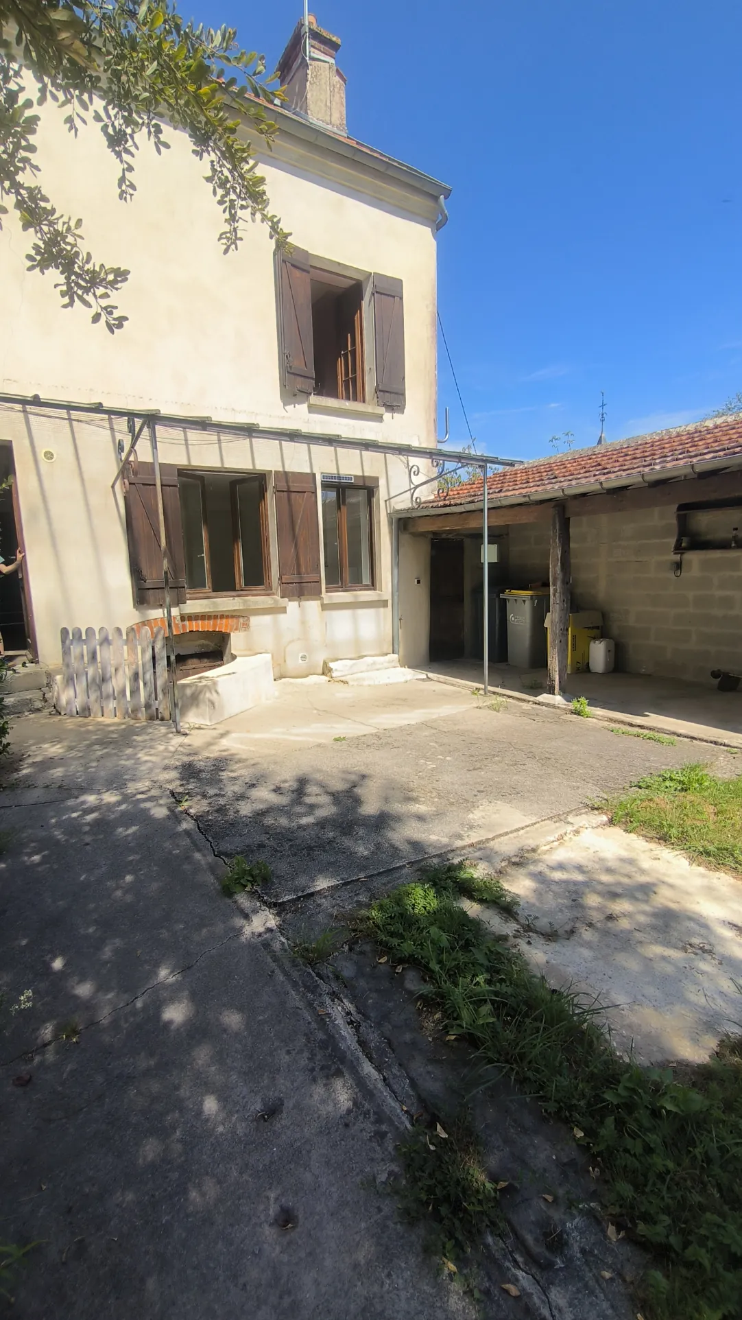Belle maison à Château-Thierry avec 5 chambres et jardin plat 