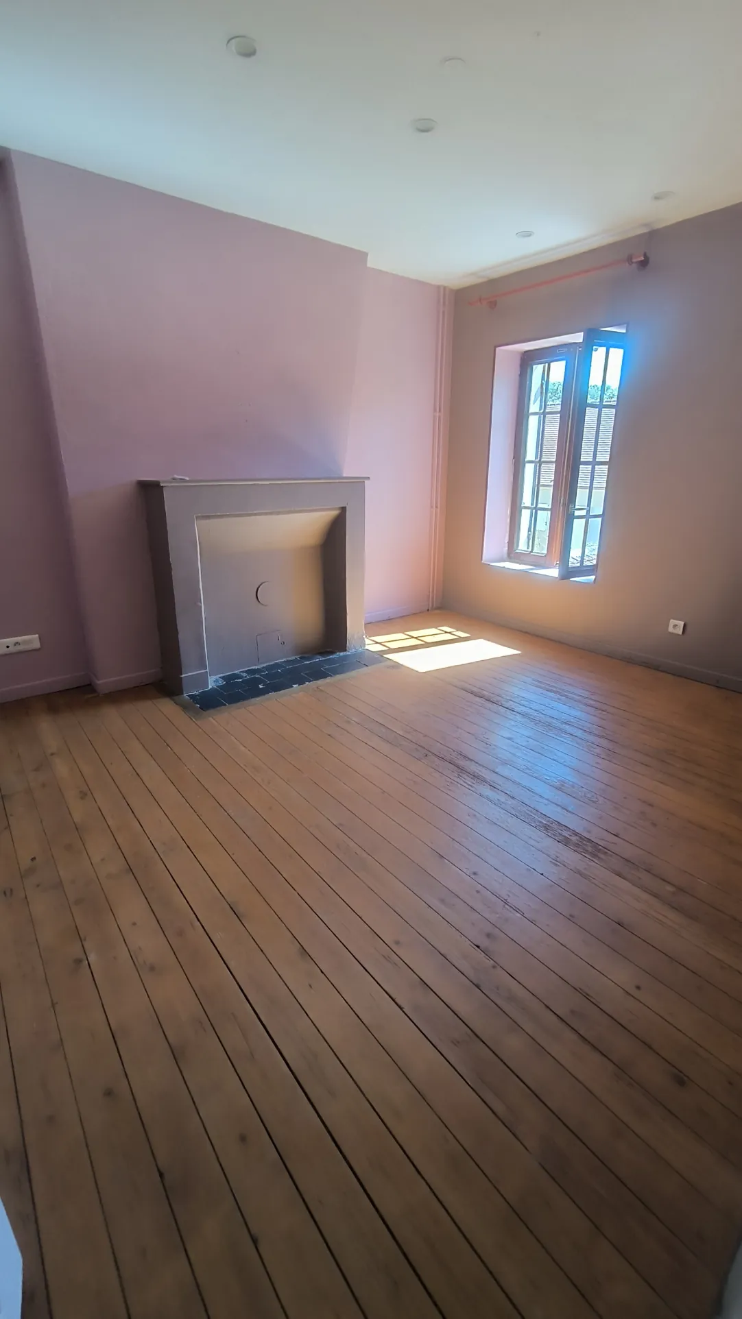 Belle maison à Château-Thierry avec 5 chambres et jardin plat 