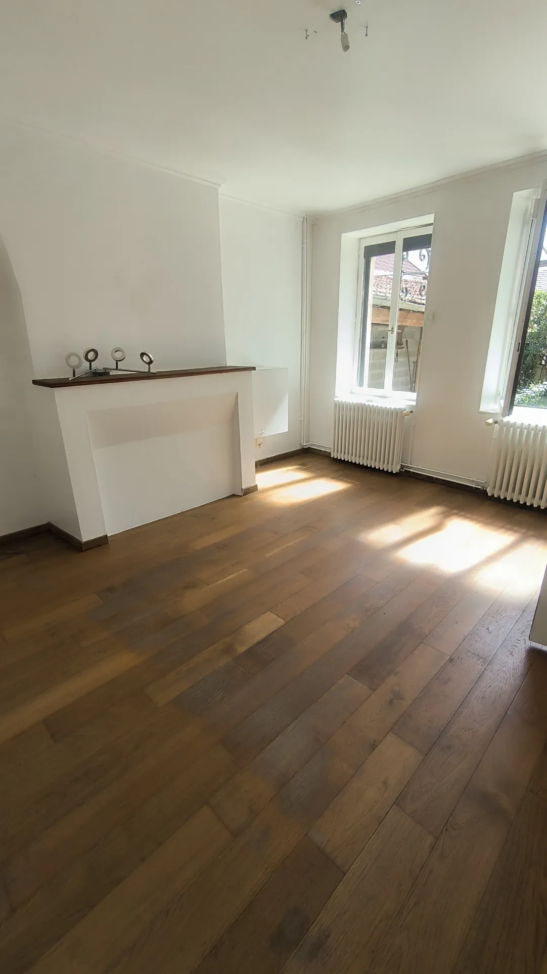 Belle maison à Château-Thierry avec 5 chambres et jardin plat 