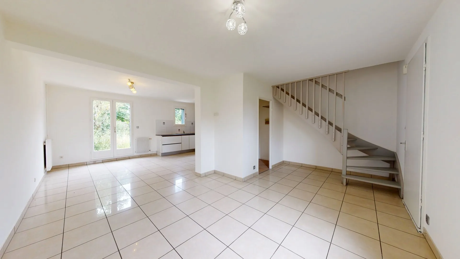 Maison T4 à vendre à Tournefeuille avec garage et jardin, emplacement privilégié