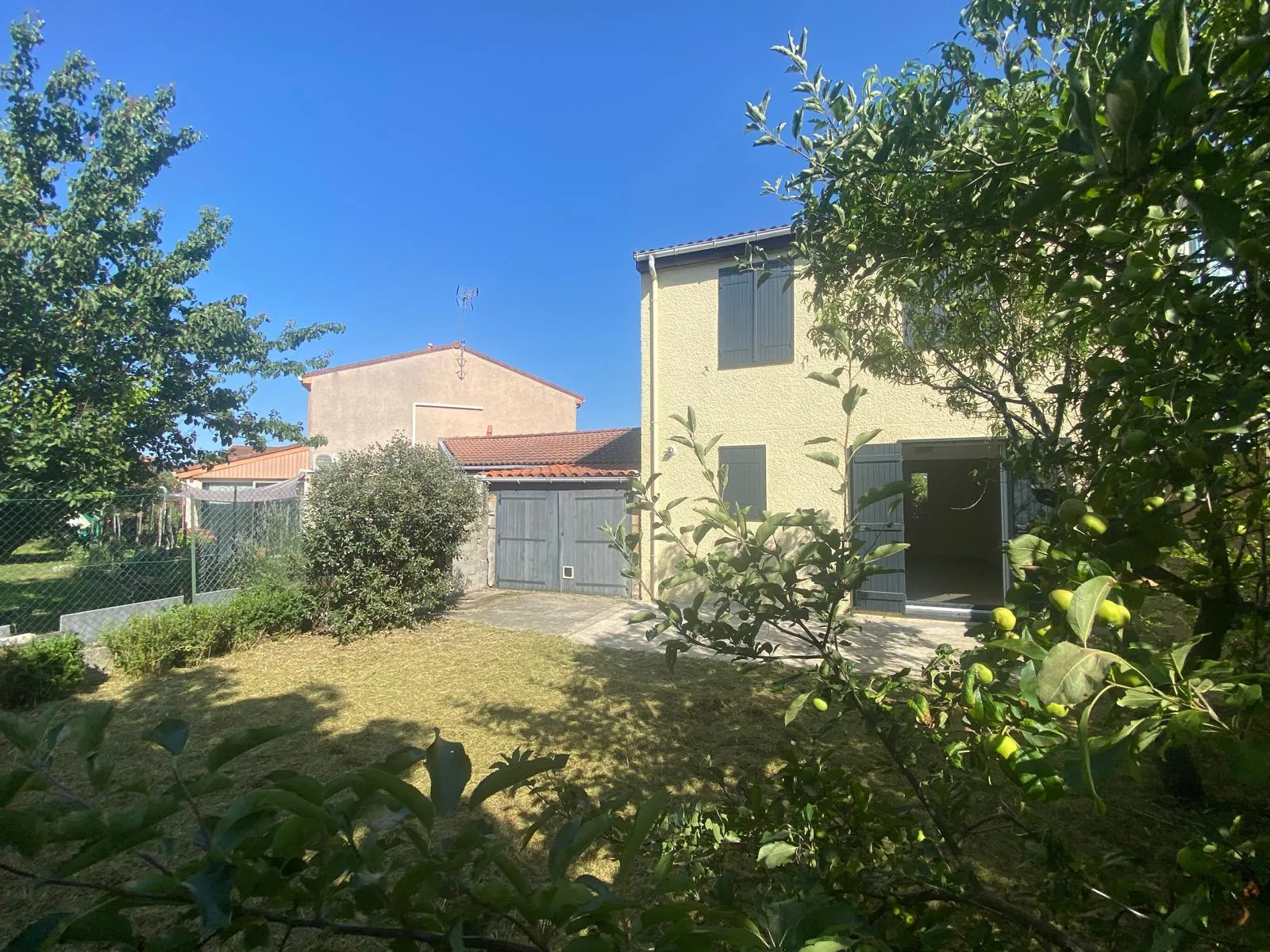 Maison T4 à vendre à Tournefeuille avec garage et jardin, emplacement privilégié 