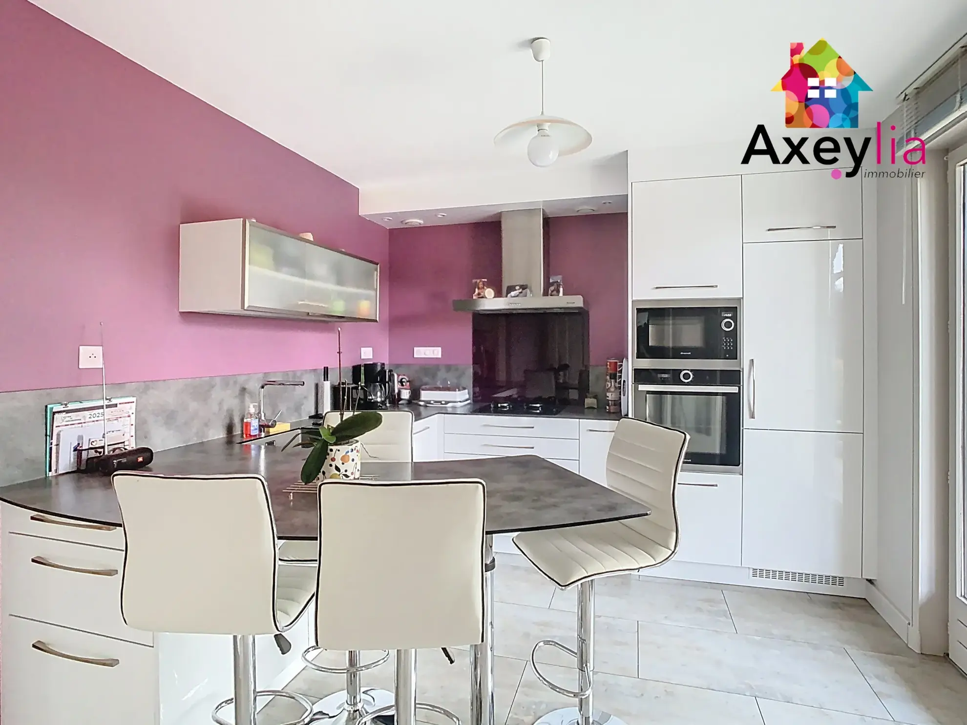 Maison à vendre à Villerest - Terrain de 800 m², 4 pièces, 3 chambres 