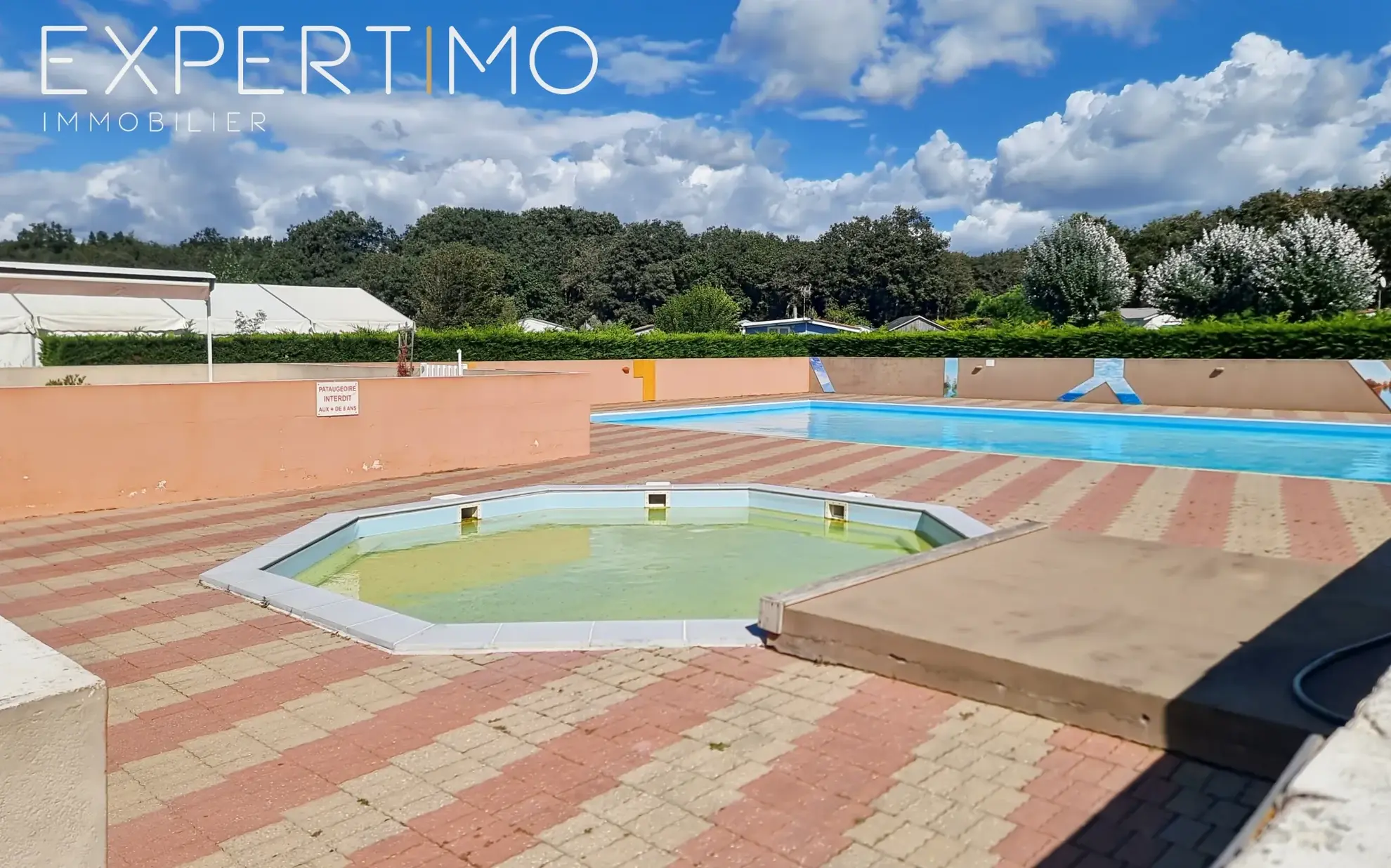 Mobil-home avec terrain privé à 3 km des plages à Bourgneuf-en-Retz 