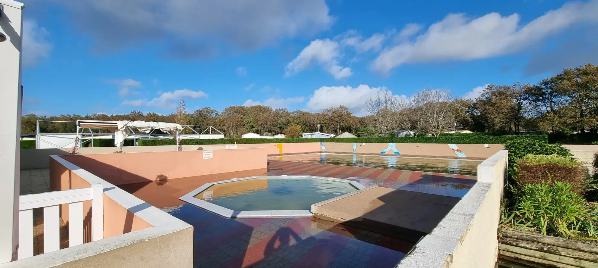 Mobil-home avec terrain privé à 3 km des plages à Bourgneuf-en-Retz 