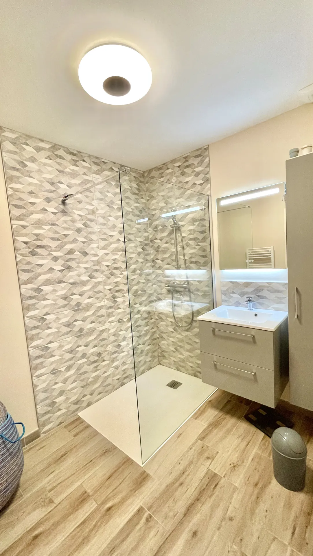 Maison contemporaine neuve à Saint Augustin des Bois - 110 m² avec garage et jardin clôturé 