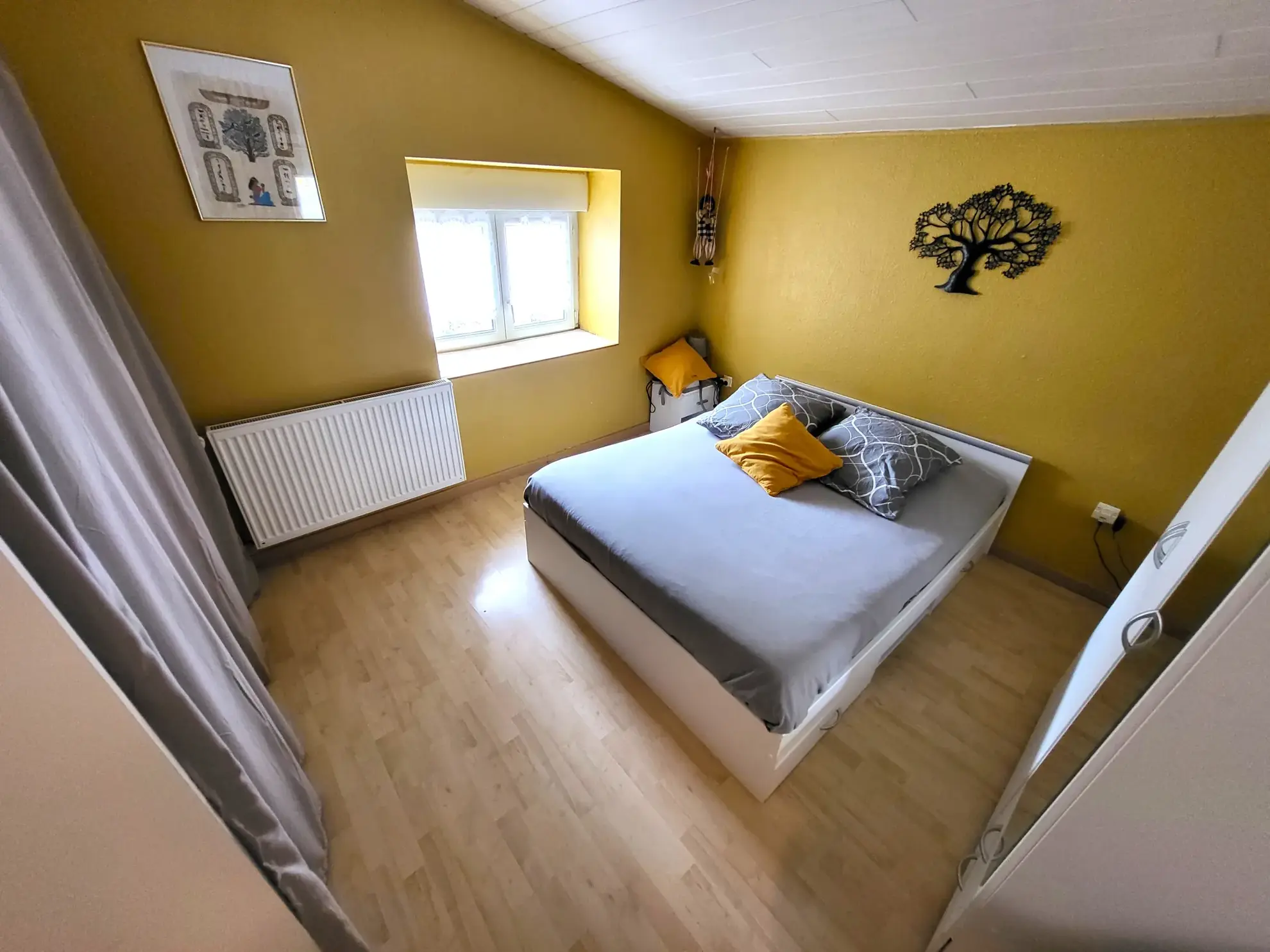 Maison de village en pierre à Dornas en Ardèche avec terrain et vue panoramique 