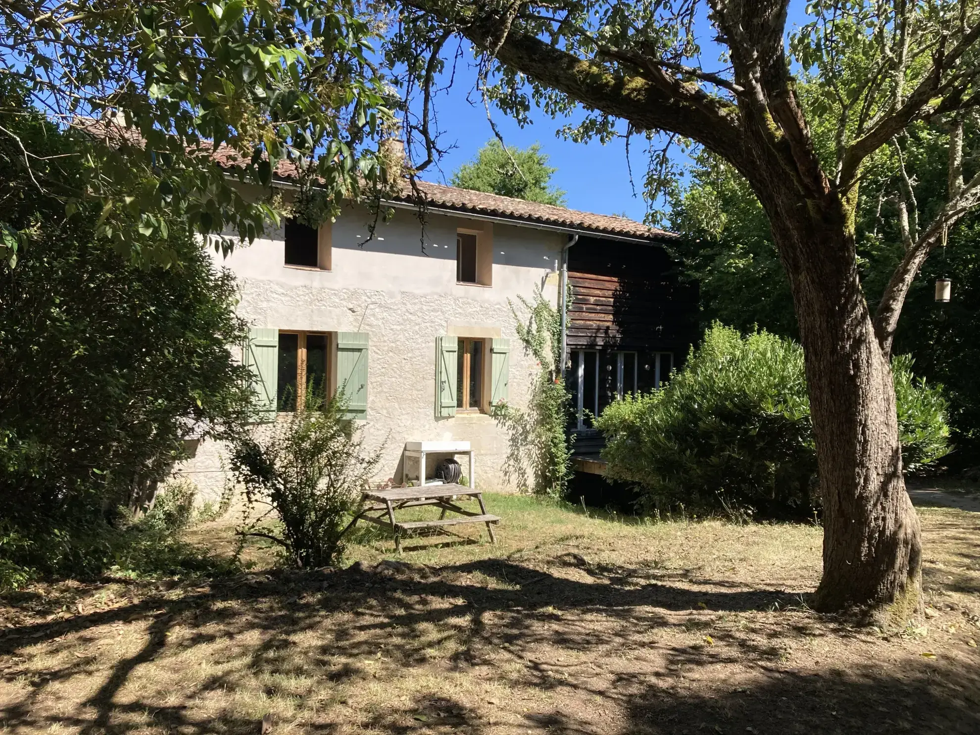 Belle maison familiale avec grand terrain arboré à Frontenac - 4780 m²
