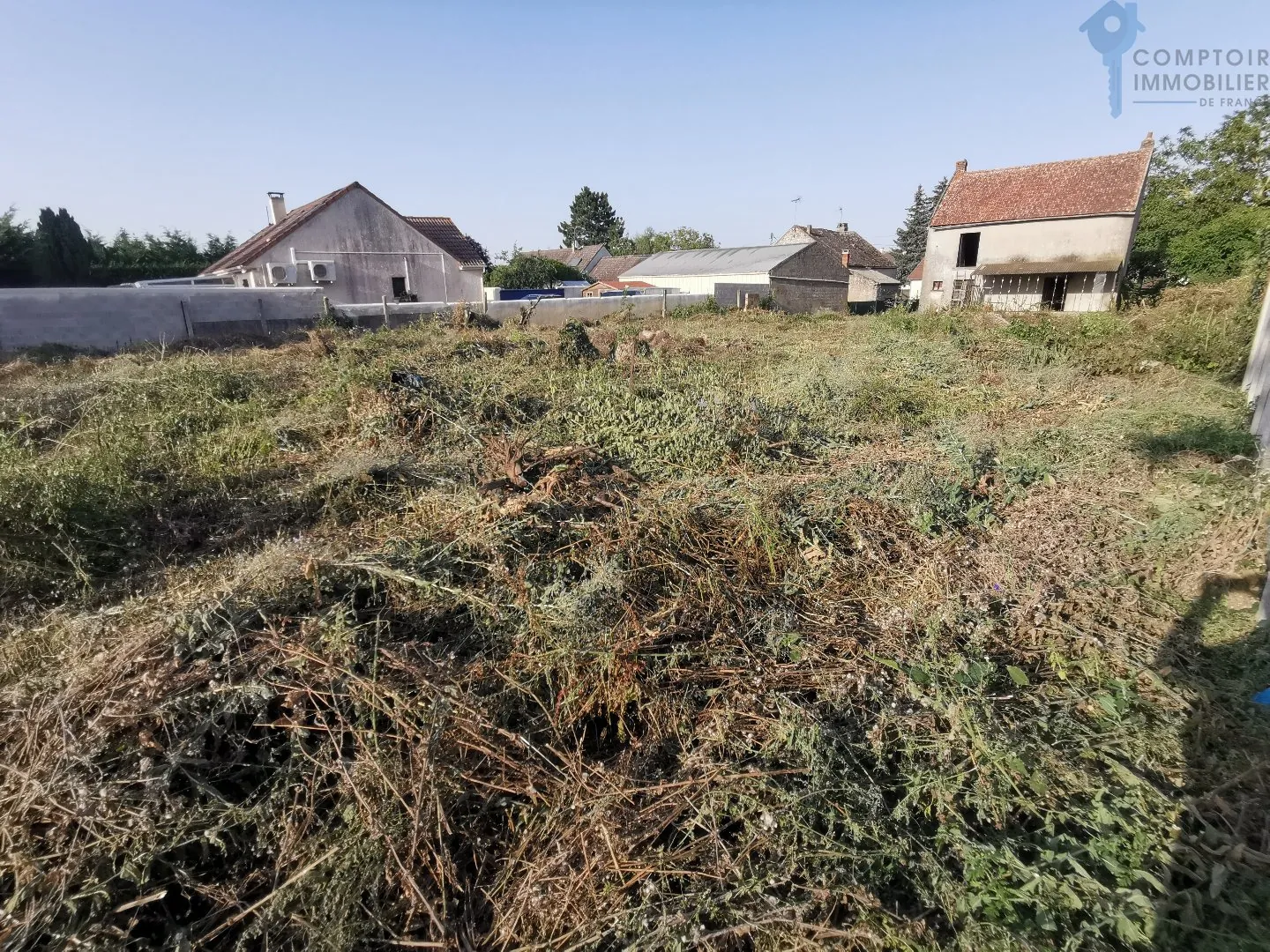 Terrain constructible de 637 m² à La Forêt-Le-Roi proche Dourdan 