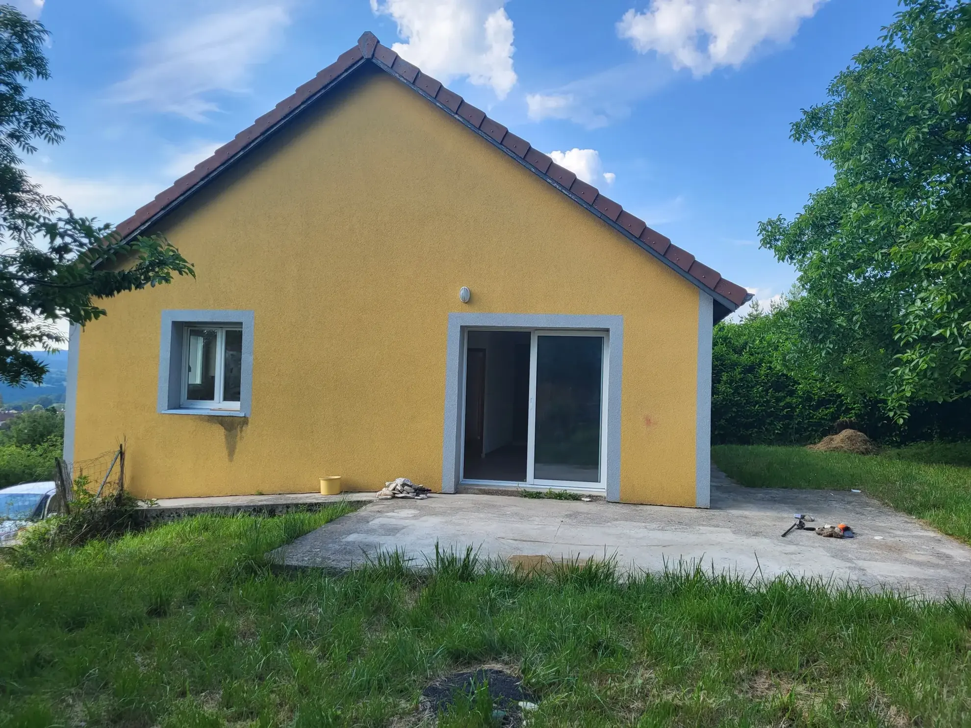 Maison récente avec vue panoramique à Arinthod - 4 chambres et grand sous-sol 