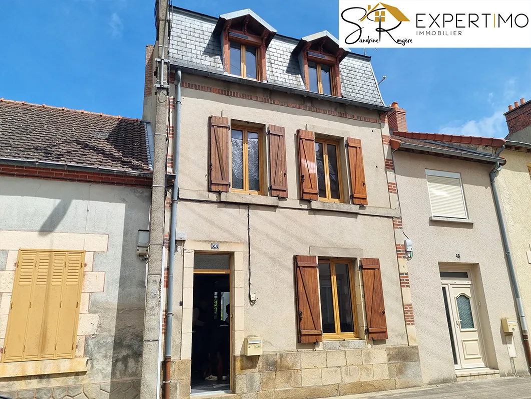 Maison avec studio indépendant et grand jardin à Evaux-les-Bains, 103 m²