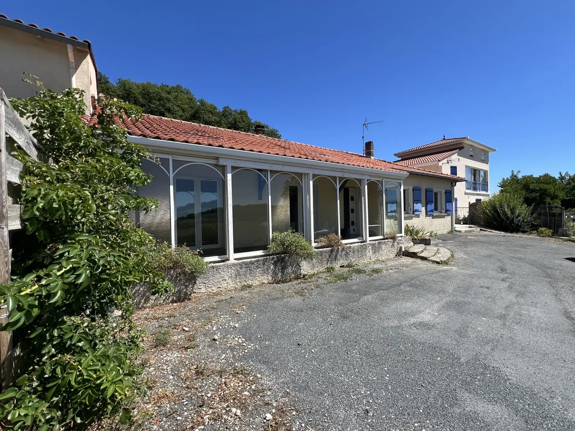 Maison familiale 5 chambres à vendre à Saint Paul Cap de Joux, vue campagne 