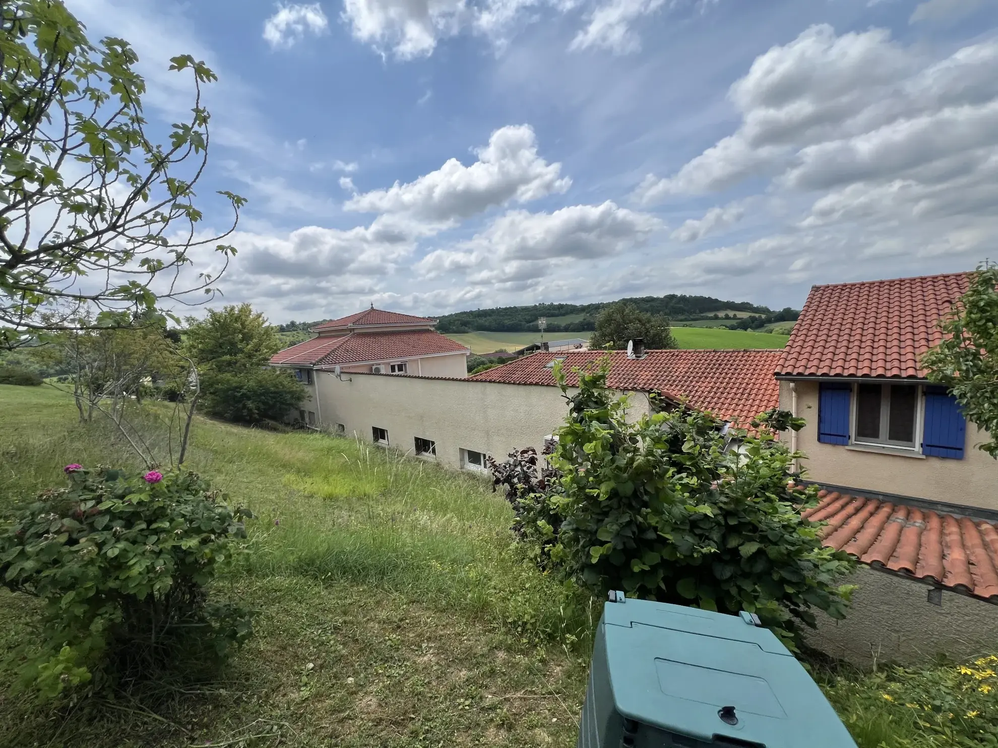 Maison familiale 5 chambres à vendre à Saint Paul Cap de Joux, vue campagne 