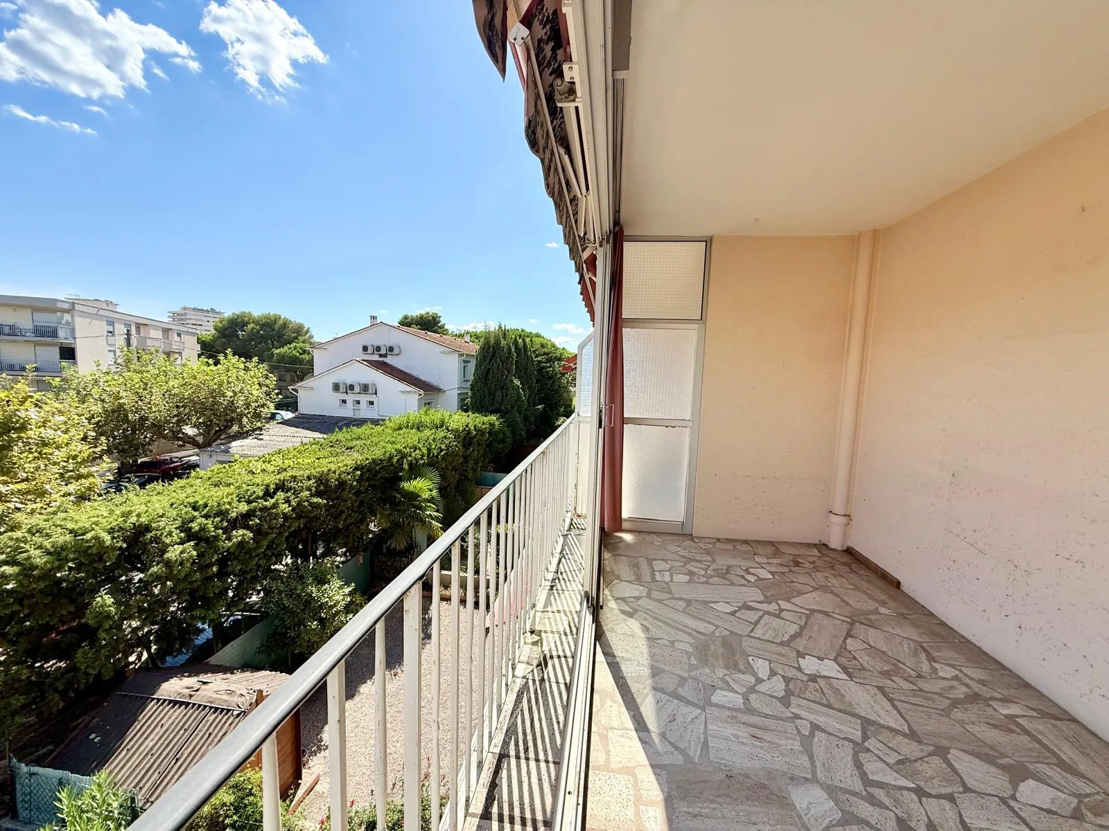 Appartement 3 pièces à Fréjus Plage avec parking et potentiel de rénovation