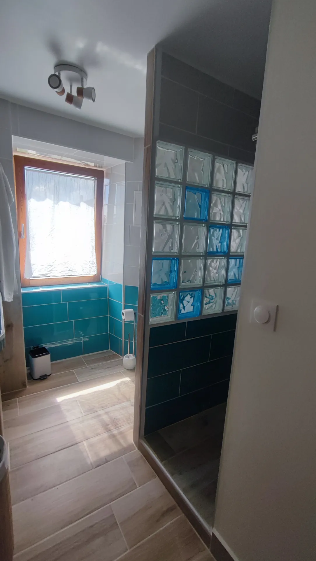 Maison de village à Alboussière avec jardin, garage et 4 chambres 