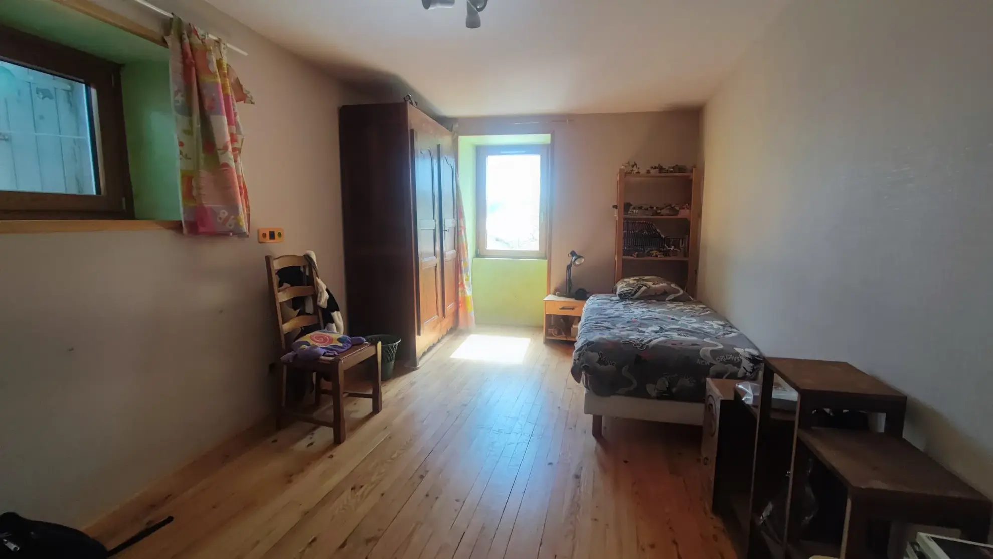 Maison de village à Alboussière avec jardin, garage et 4 chambres 