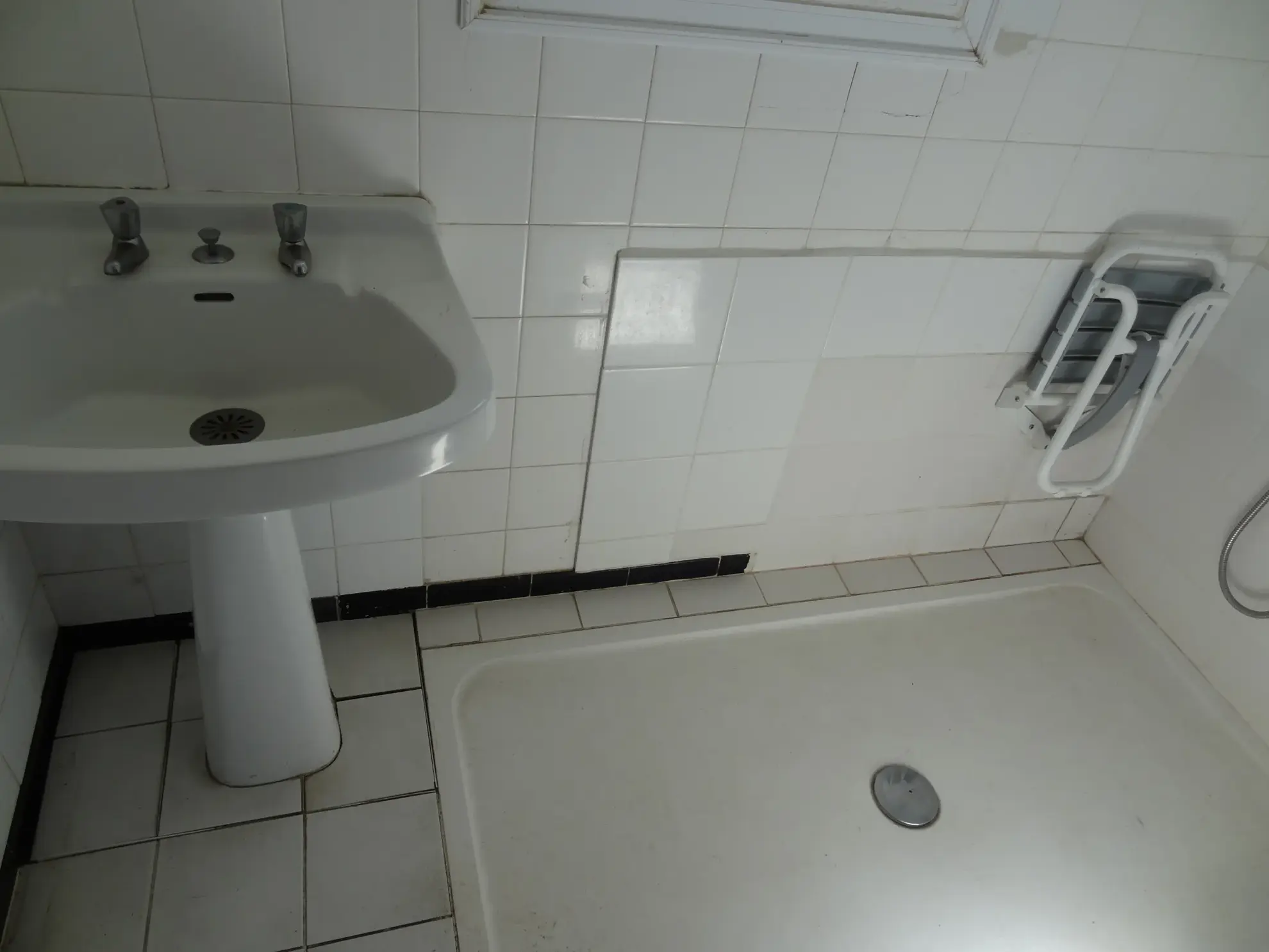 Maison de campagne avec dépendances et sous-sol complet à Saint-Nicolas-du-Pélem 