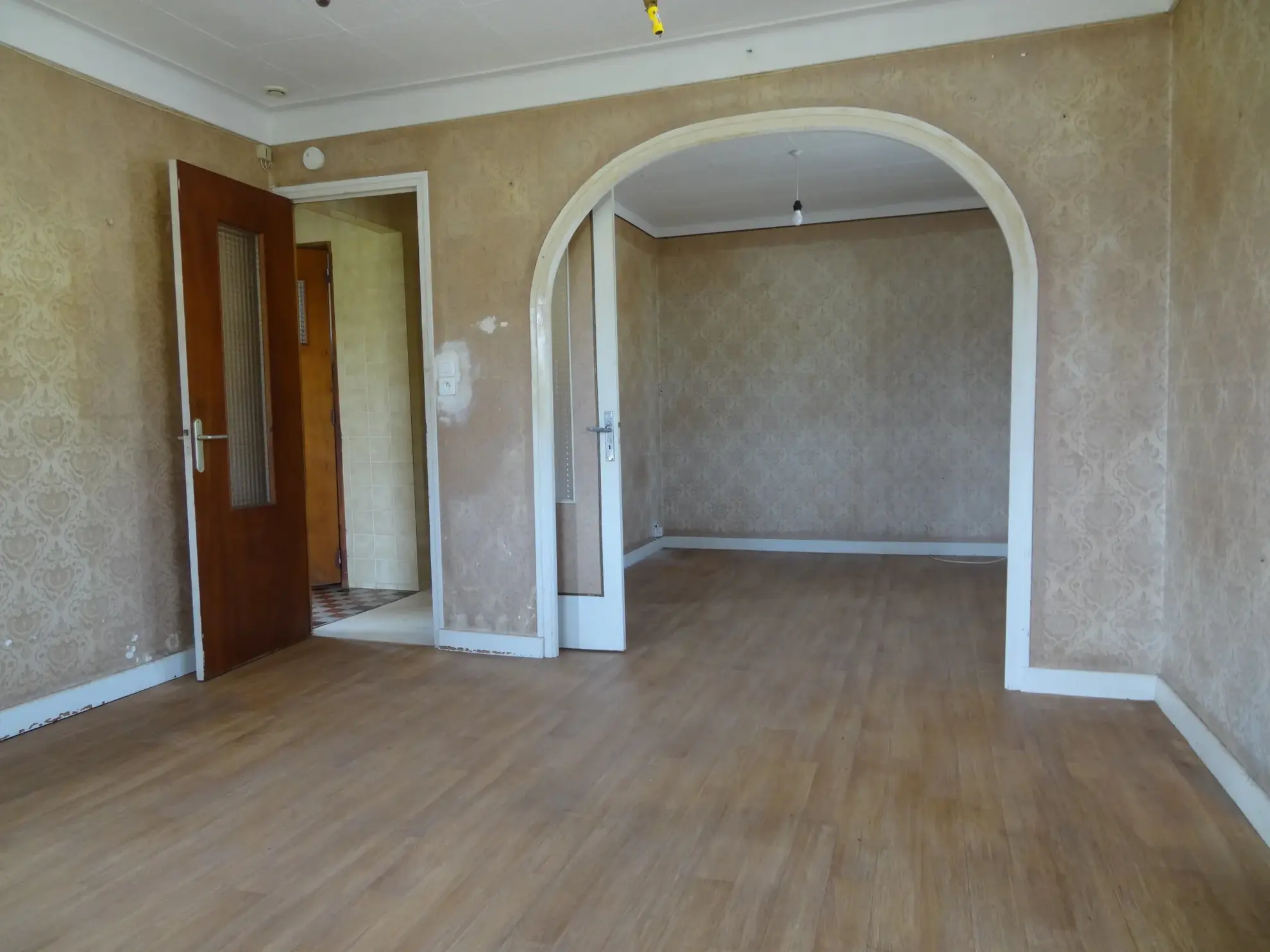 Maison de campagne avec dépendances et sous-sol complet à Saint-Nicolas-du-Pélem 