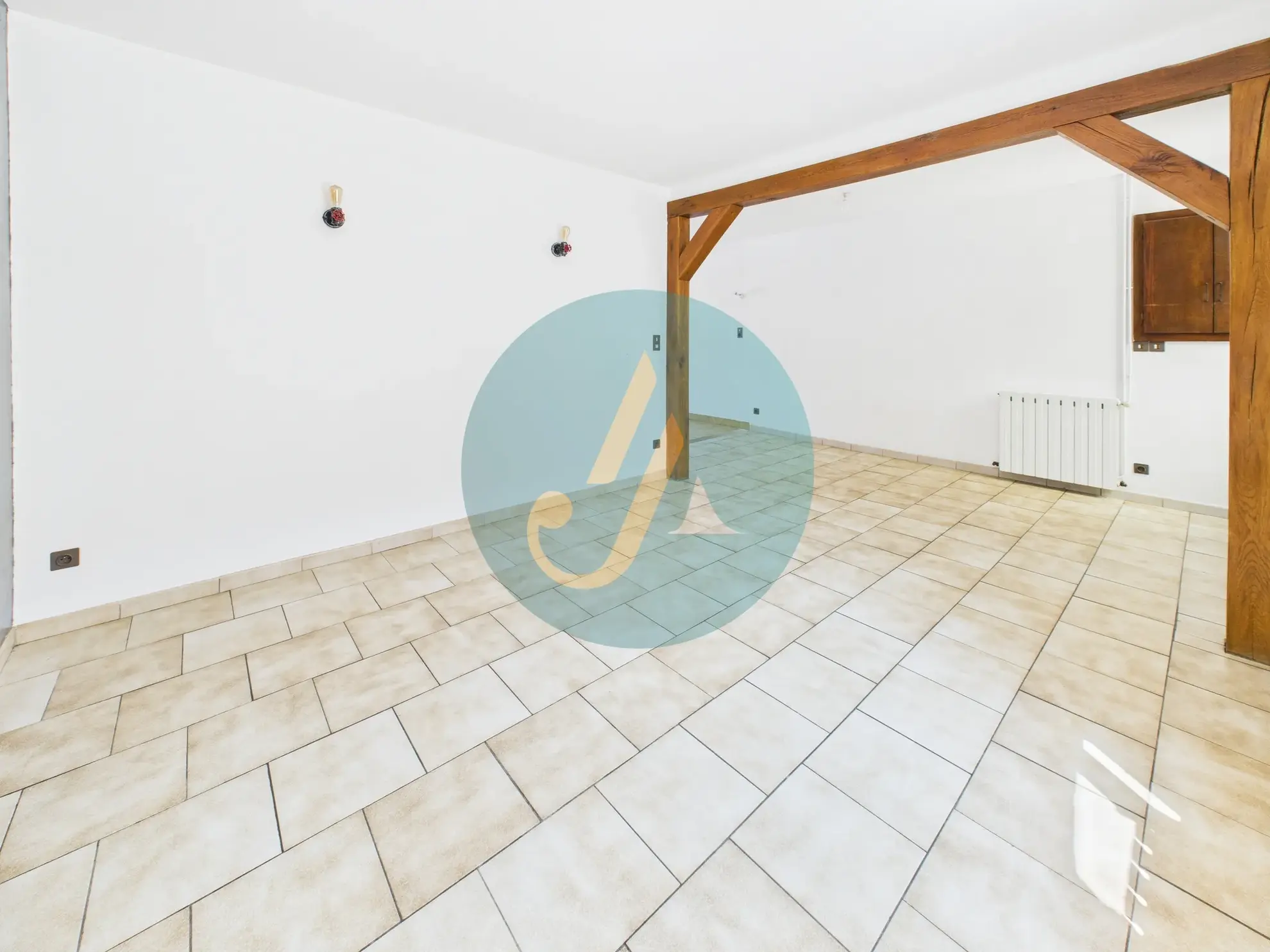 Maison de 81 m² avec dépendances et terrain clos près de Nevers 