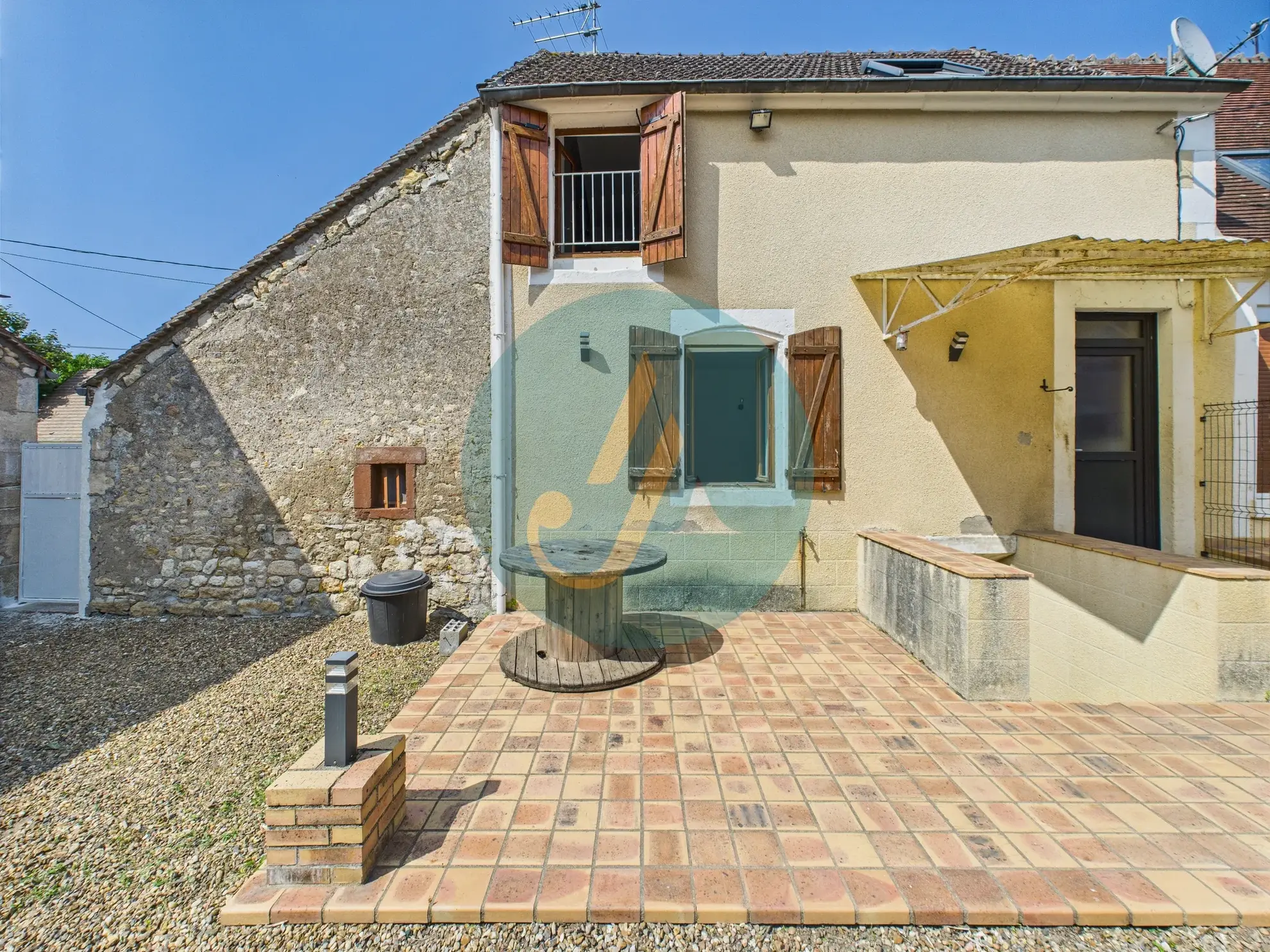 Maison de 81 m² avec dépendances et terrain clos près de Nevers 