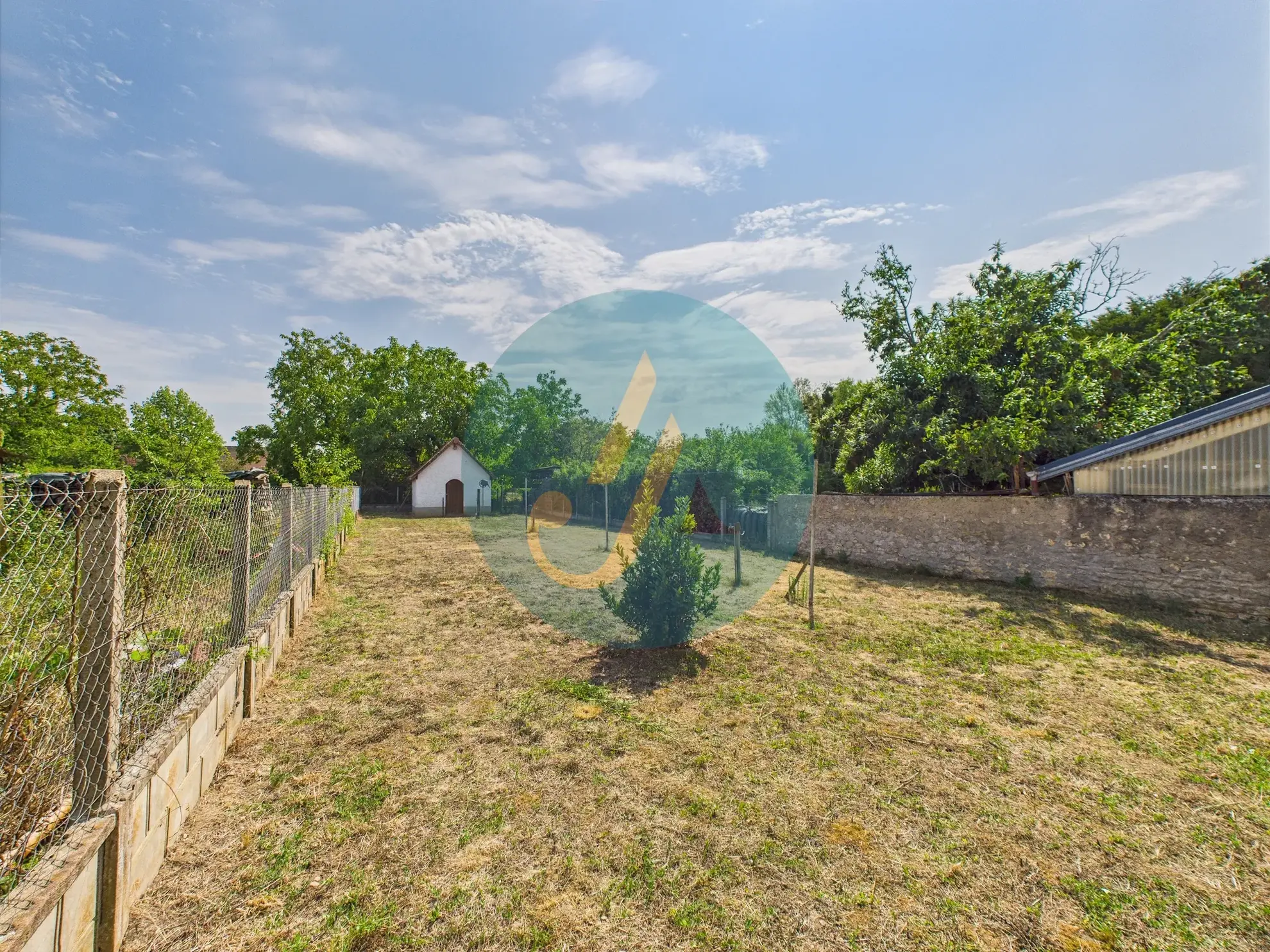 Maison de 81 m² avec dépendances et terrain clos près de Nevers 