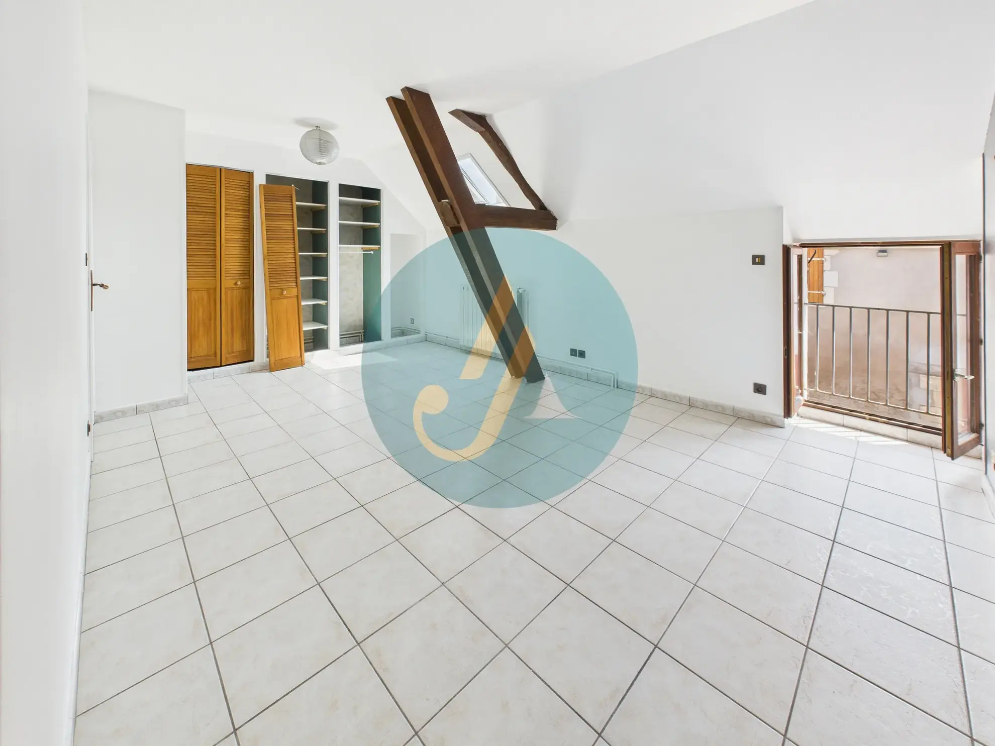 Maison de 81 m² avec dépendances et terrain clos près de Nevers 