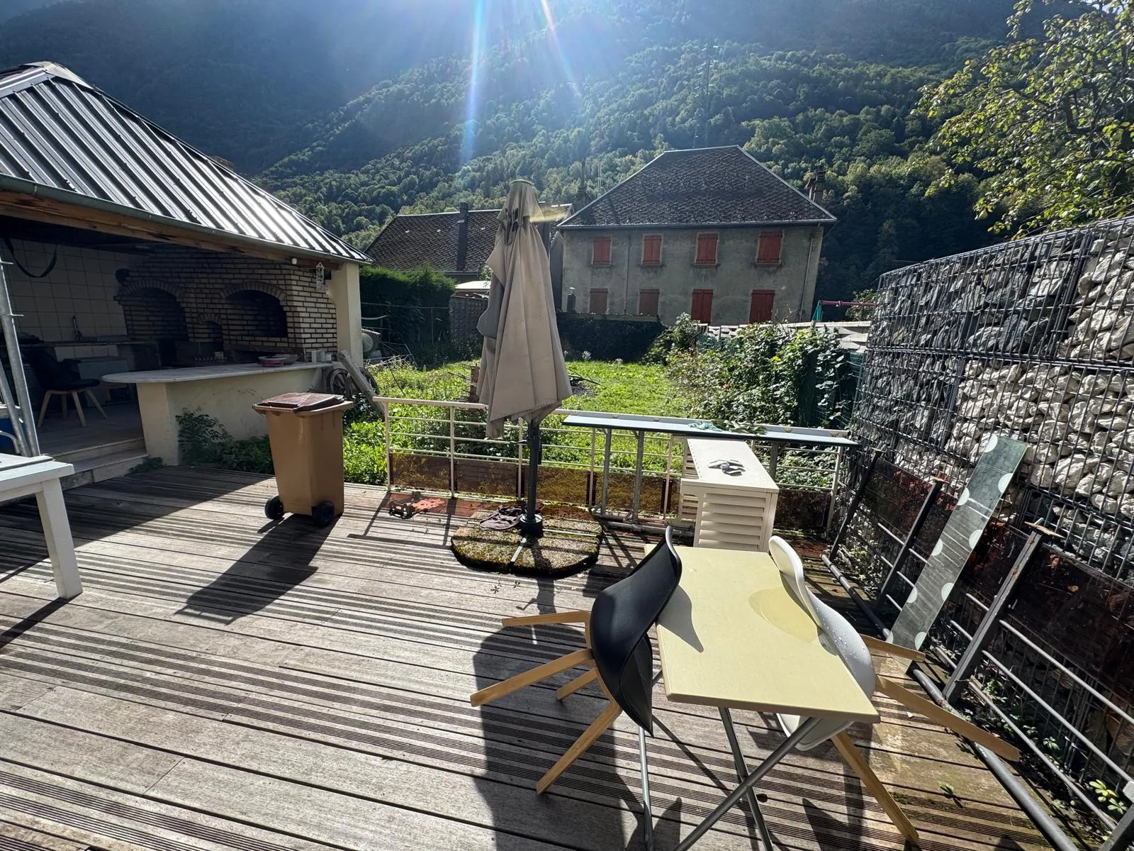 Magnifique maison rénovée de village à Livet-et-Gavet avec jardin et terrasse