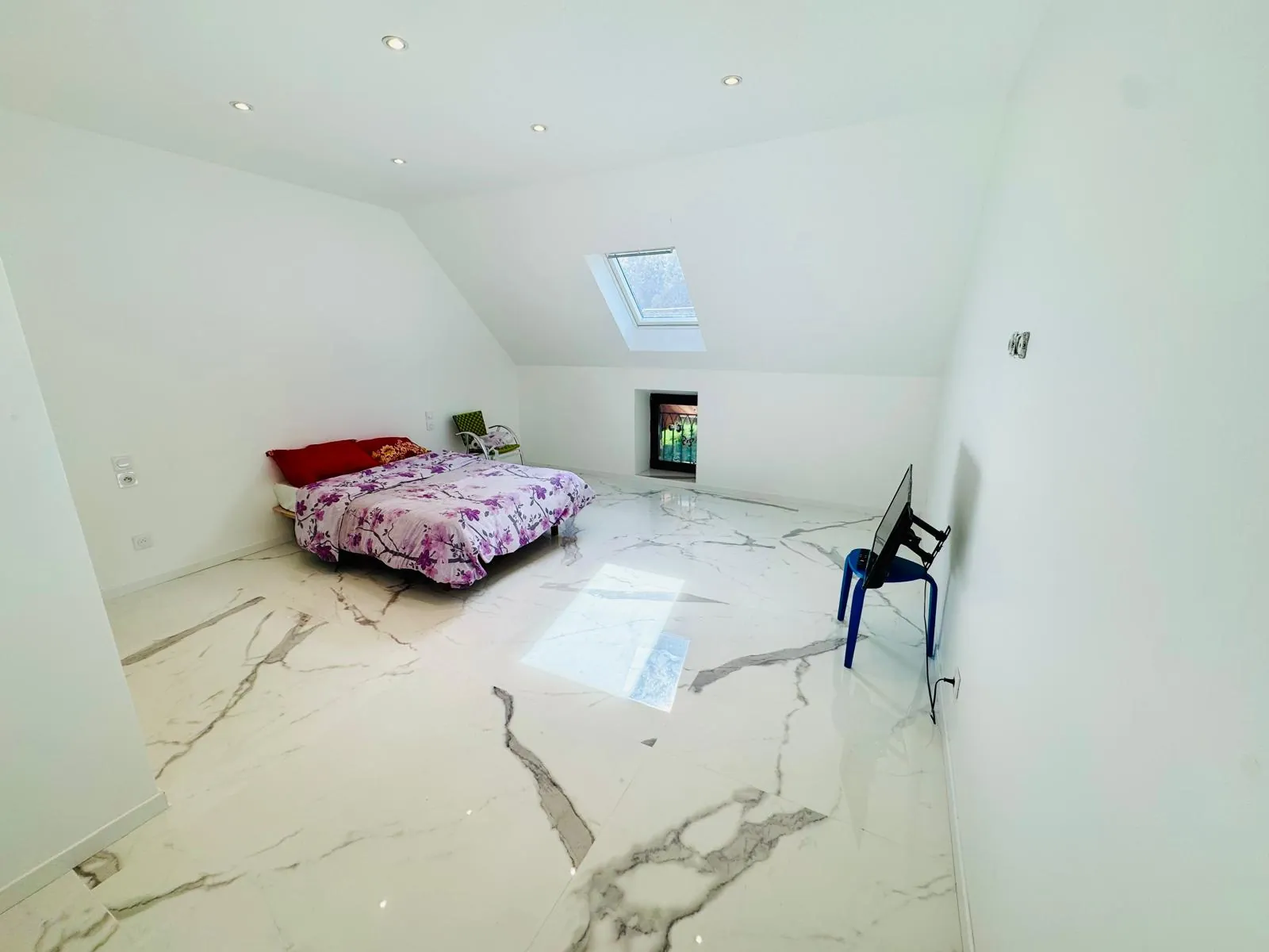 Magnifique maison rénovée de village à Livet-et-Gavet avec jardin et terrasse 