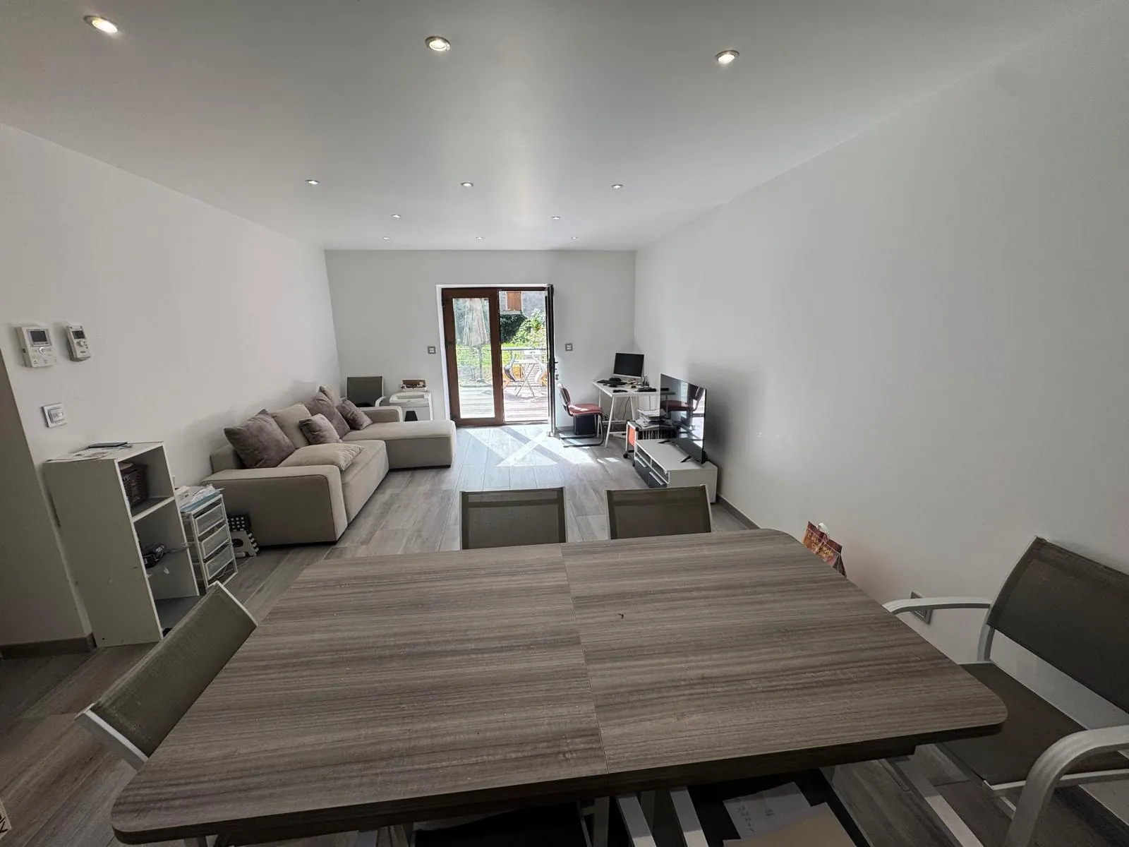 Magnifique maison rénovée de village à Livet-et-Gavet avec jardin et terrasse 