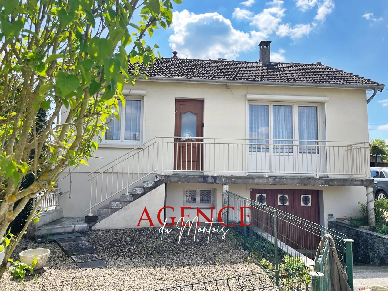 Maison à Bray-sur-Seine de 1962 avec jardin, garage et fort potentiel à rafraîchir