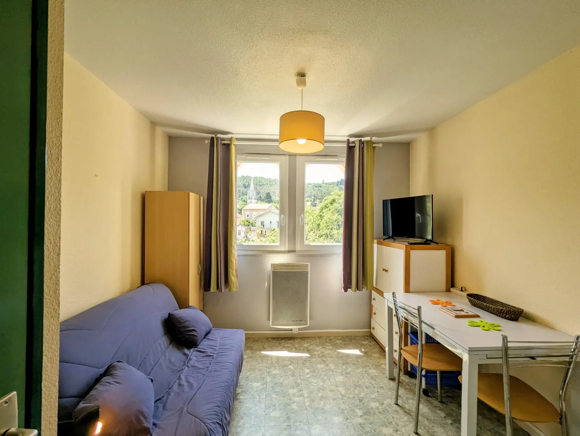 Studio à vendre de 16 m² avec vue dégagée à Lamalou-les-Bains 