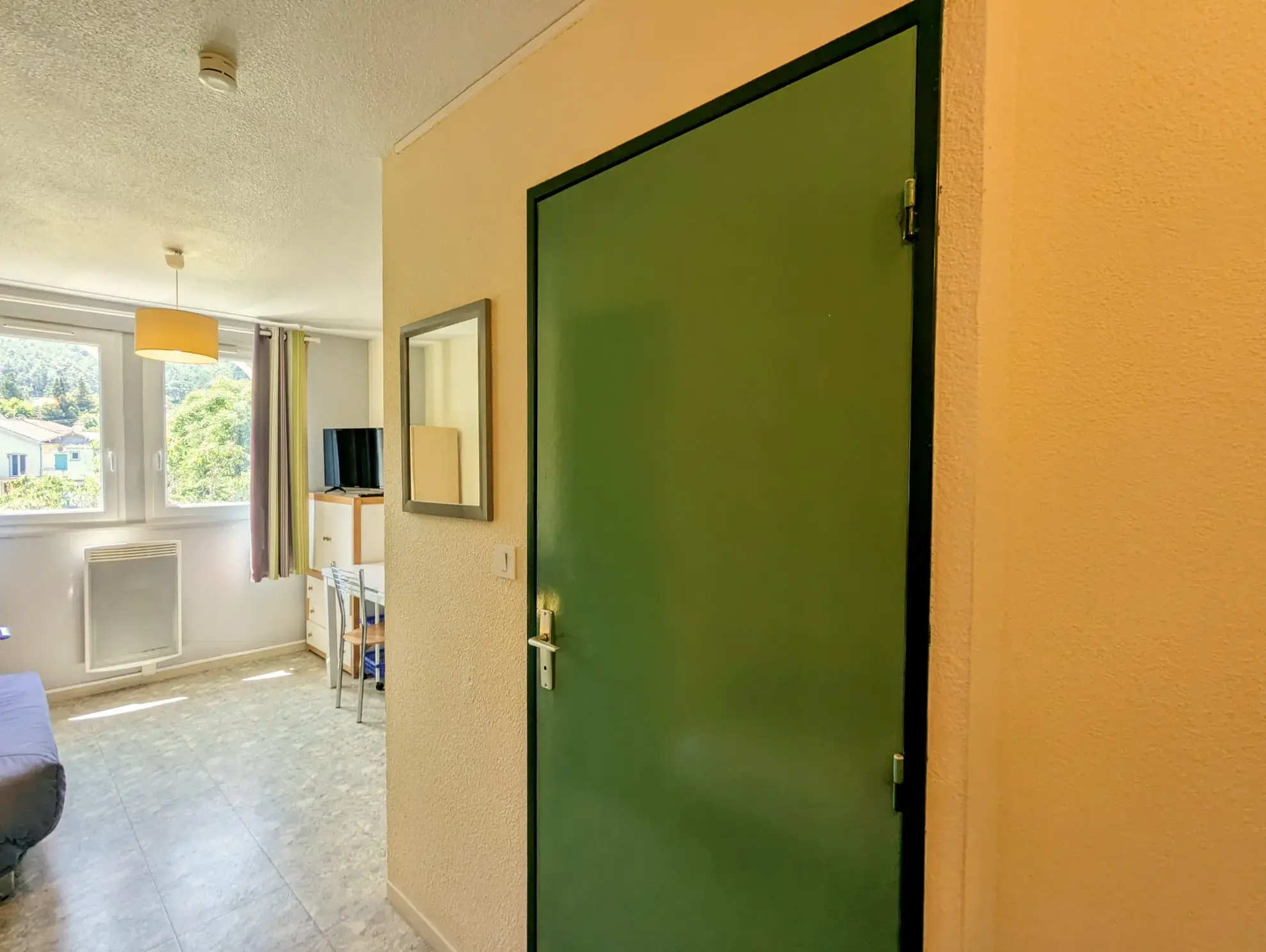 Studio à vendre de 16 m² avec vue dégagée à Lamalou-les-Bains 